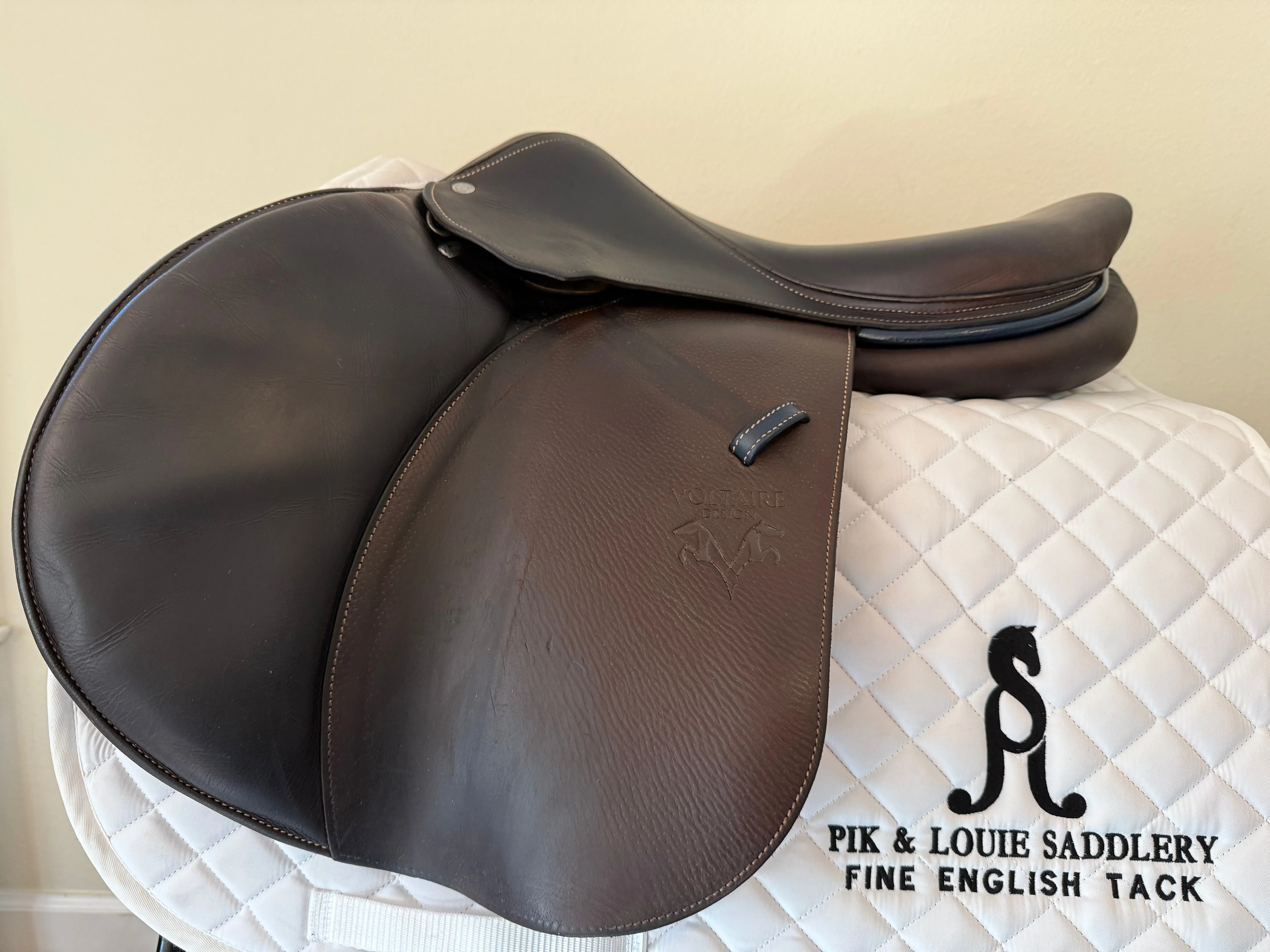 17.5 - 2023 Voltaire Palm Beach, 3AAA, Pro Panel, Measures Wide - Excellent Condition