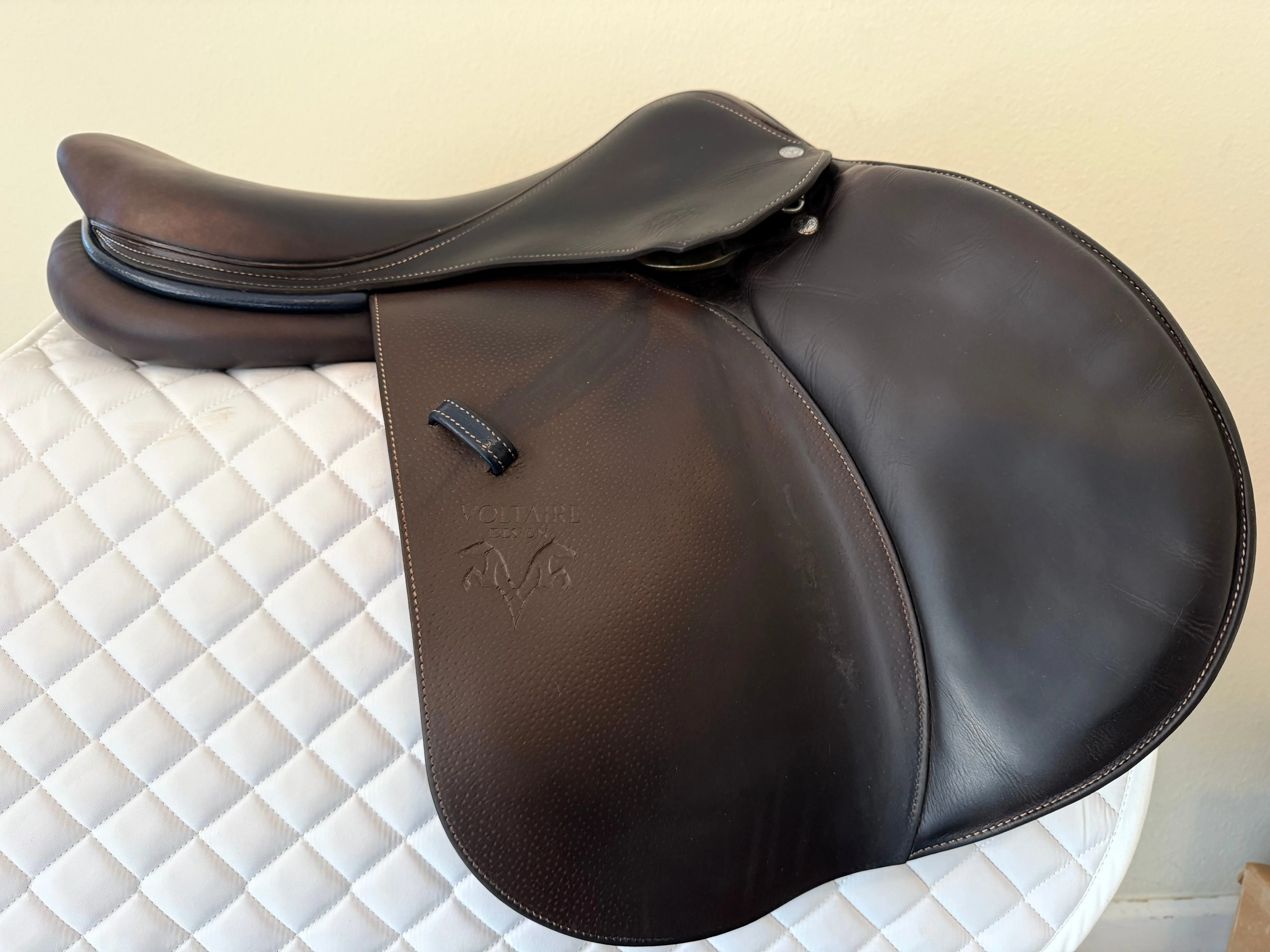 17.5 - 2023 Voltaire Palm Beach, 3AAA, Pro Panel, Measures Wide - Excellent Condition