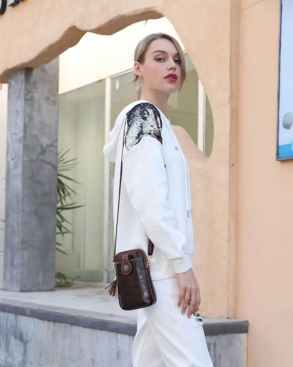 2023 Sales No. 1 cellphone purse women crossbody