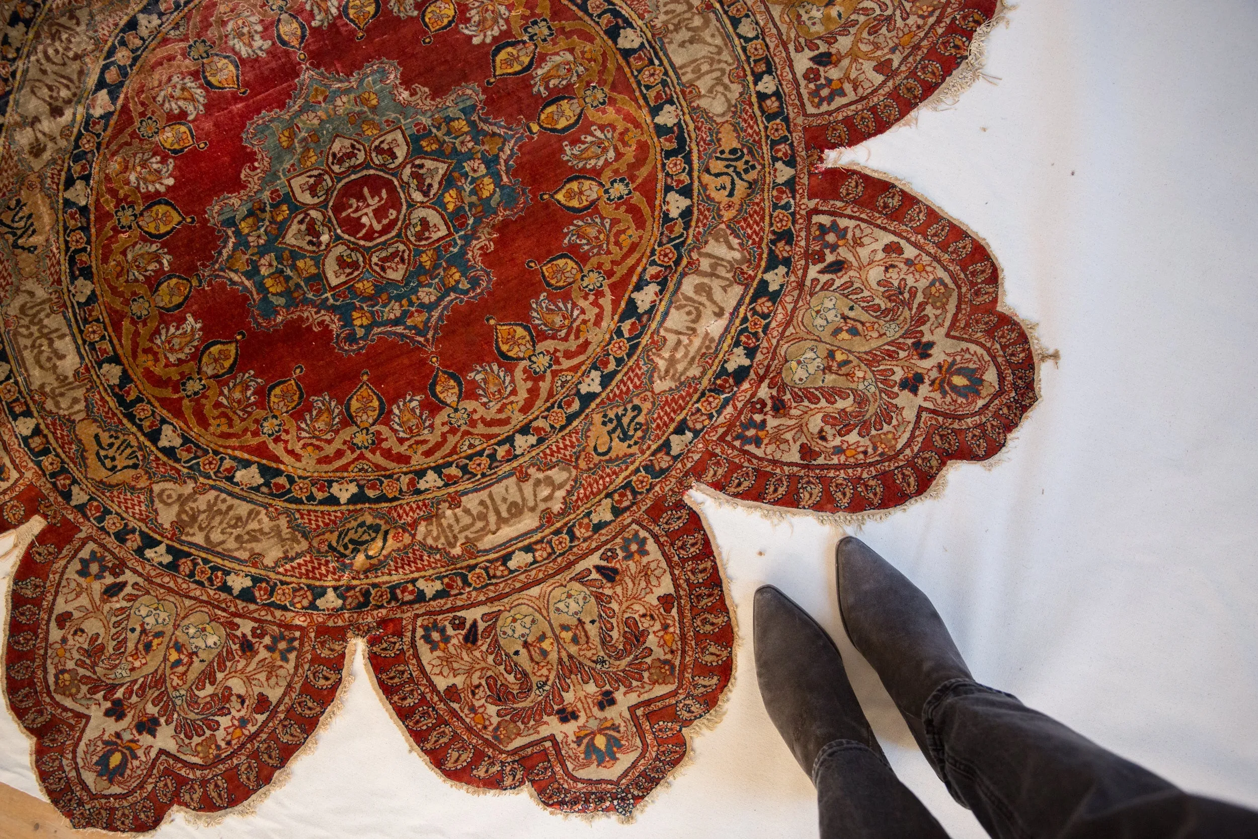 5x5 Antique Silk Tabriz Round Rug