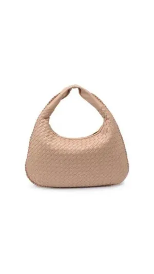 Adela Hobo