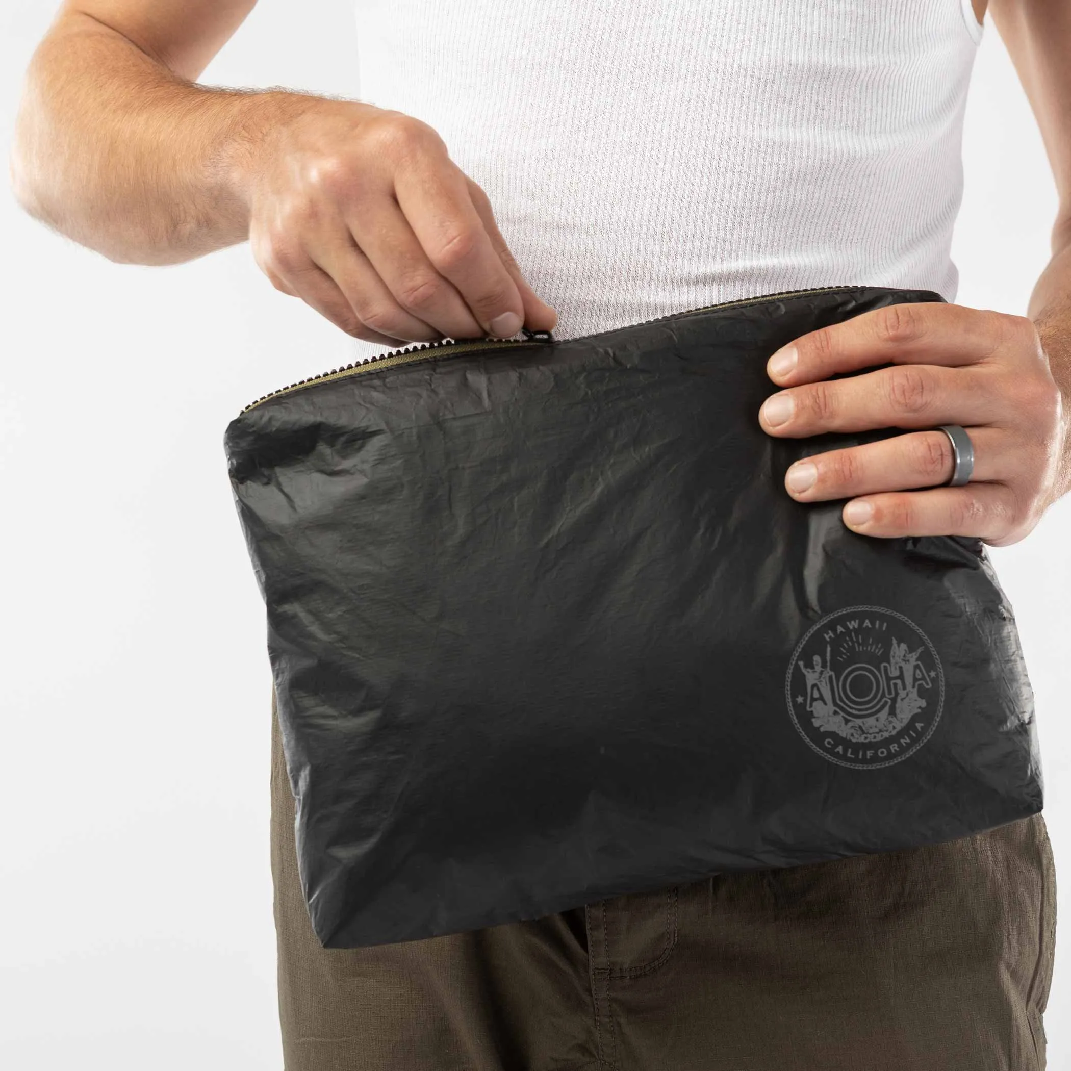 Aloha Mid ALOHA Seal Pouch in Charcoal on Black