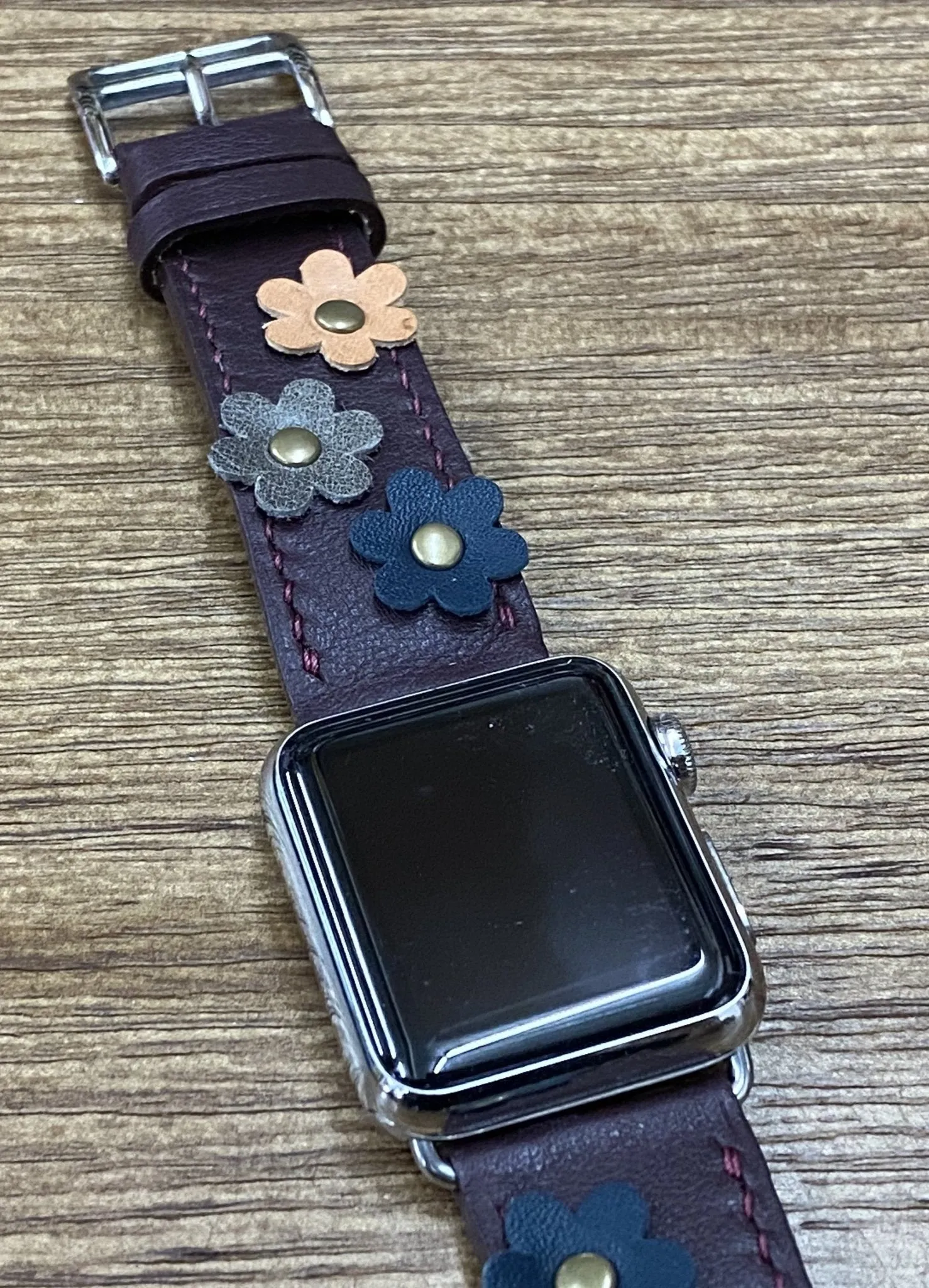 Apple Watch Series 10 Watchband, Smartwatch Band, Handmade Apple Watch Band, Wristwatch Strap, Apple Watch 42mm Watch Band Replacement, Flower deco purple red smart watch Band