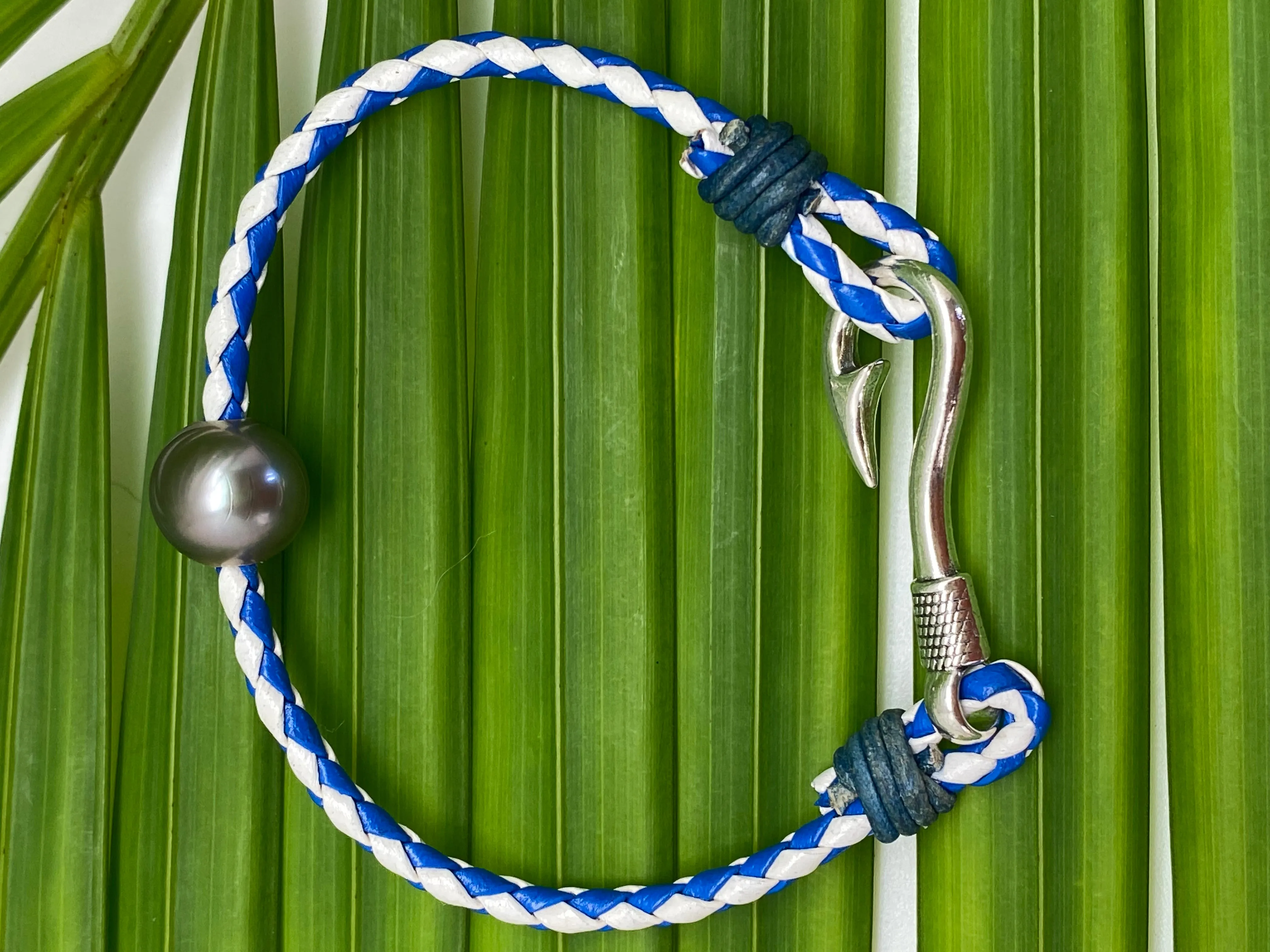 B Fishhook with pearl  for Men and women