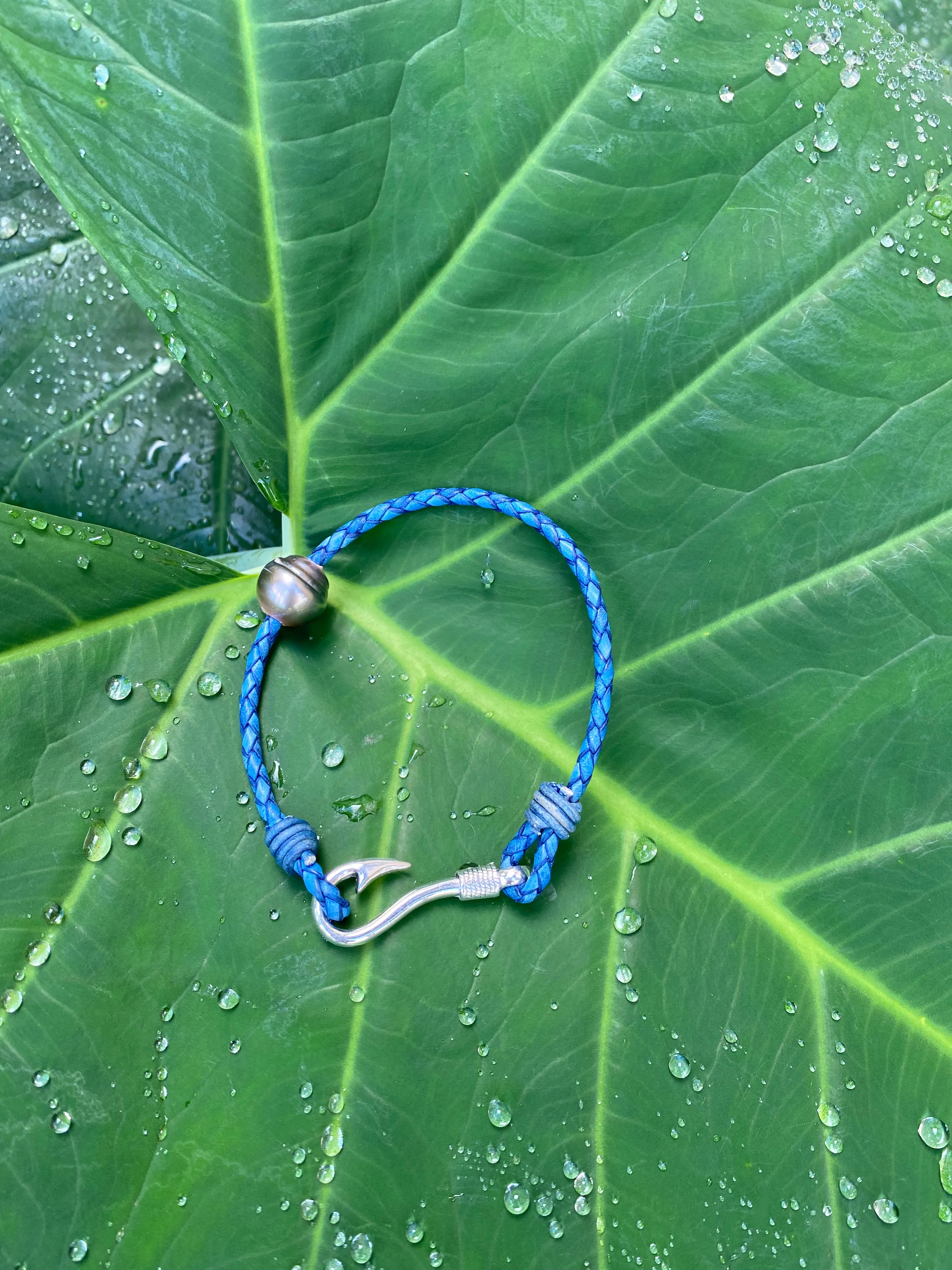 B Fishhook with pearl  for Men and women