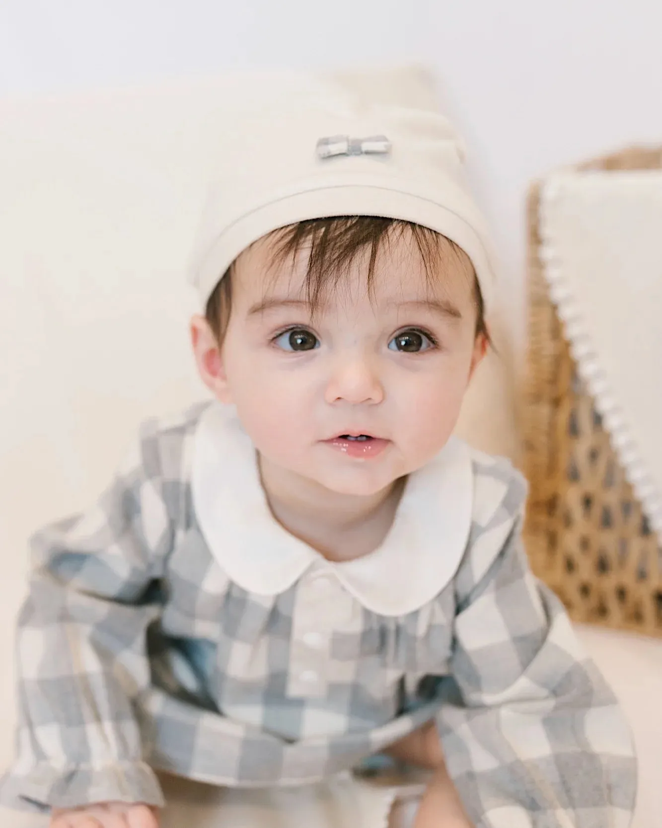 Baby's Accessory Bundle (Pack of 3, Beanie   Bib   Mitten, Checker Bow)