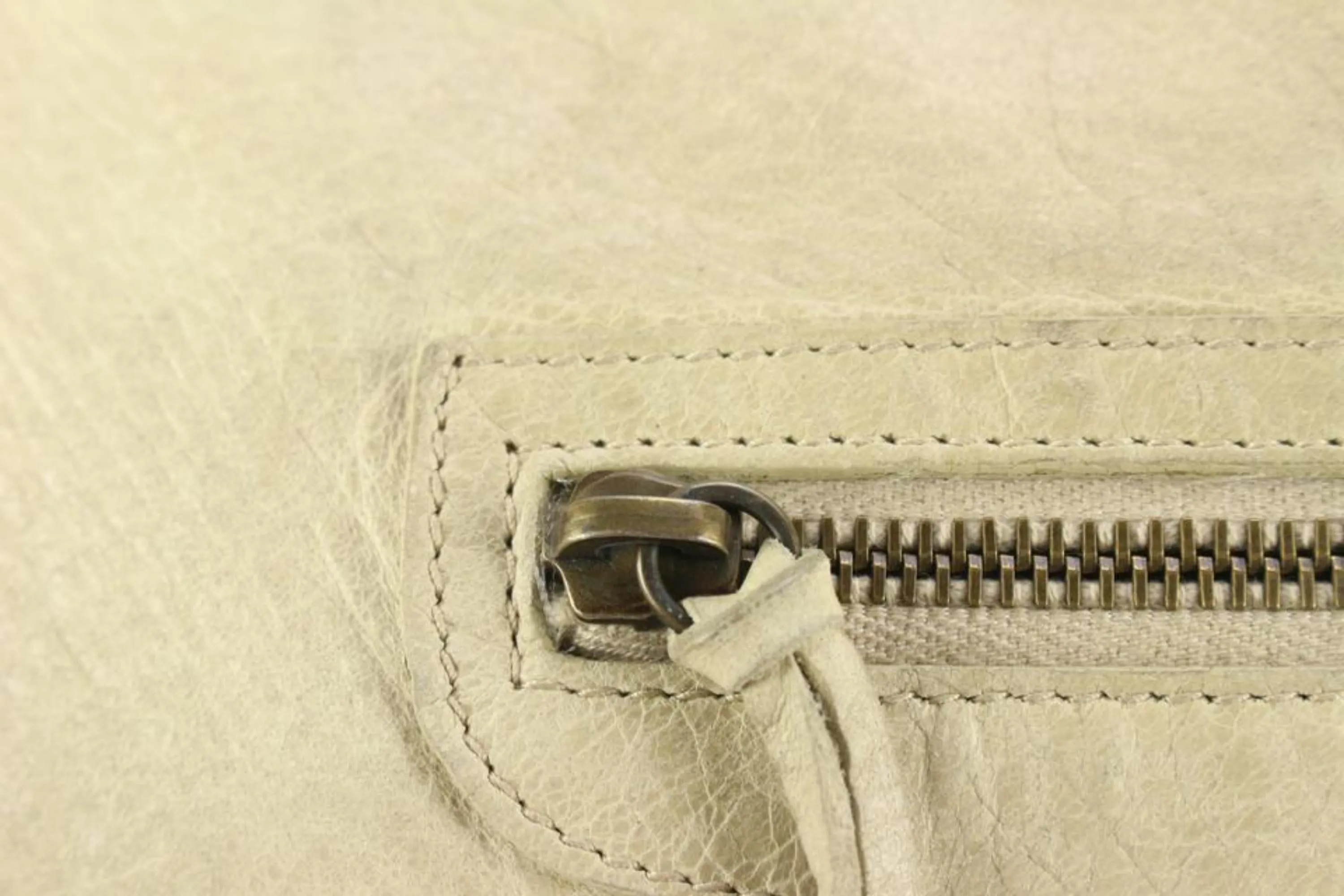 Balenciaga Cream Leather The Day One Hobo Bag 18ba53s
