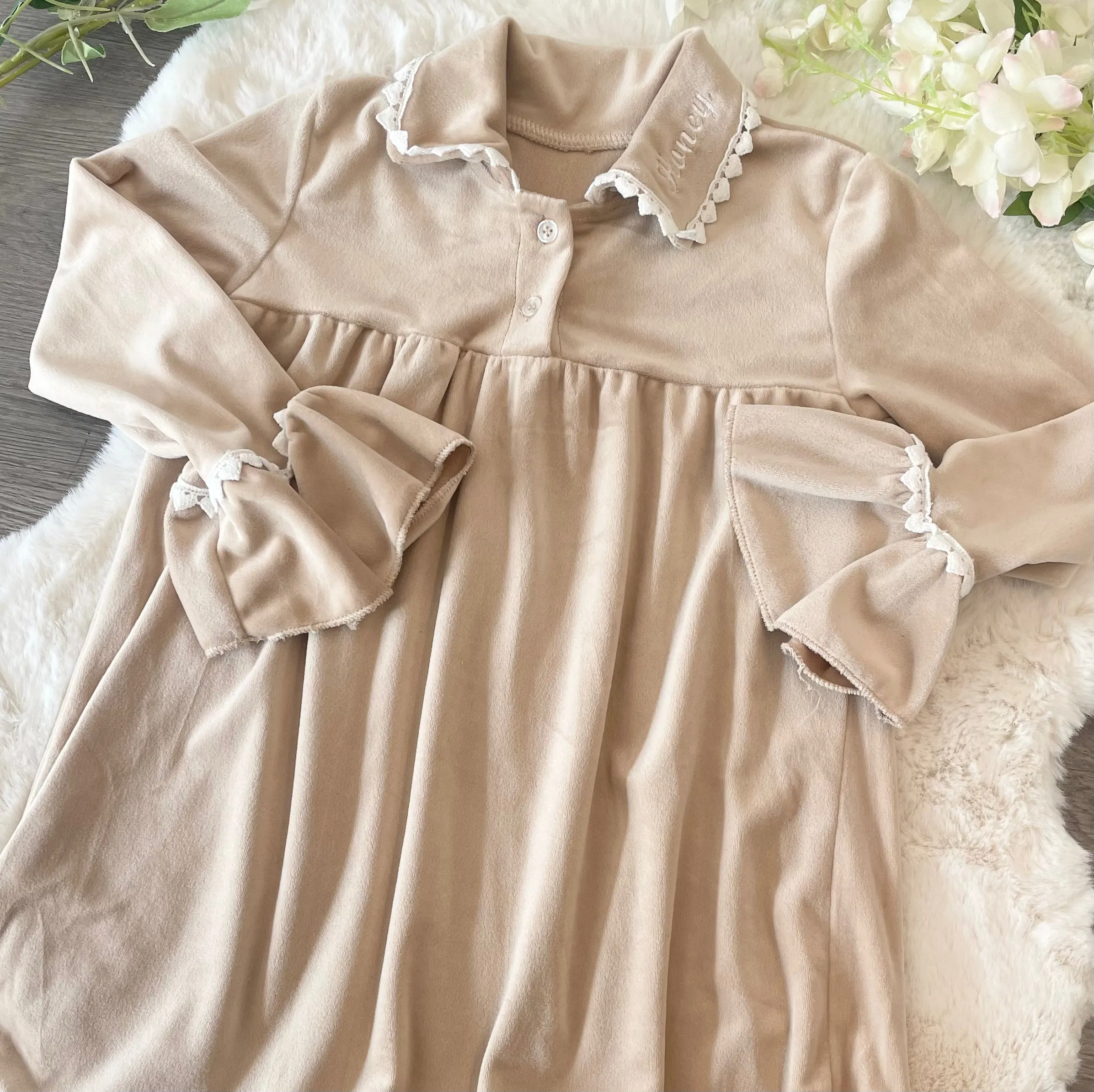 Beige velvet luxury nighty