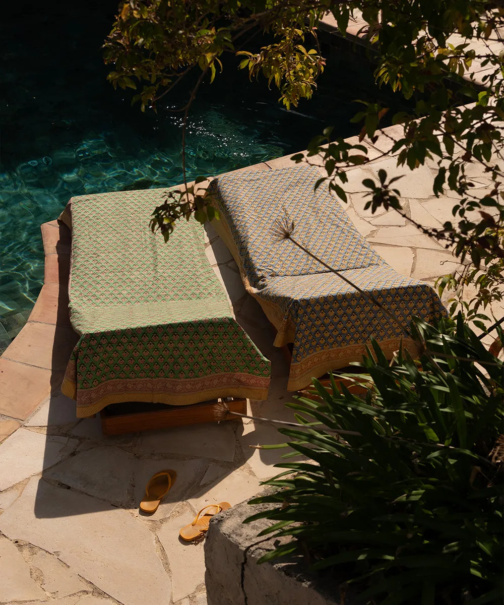 Blue Emma Single Throw in Tote bag