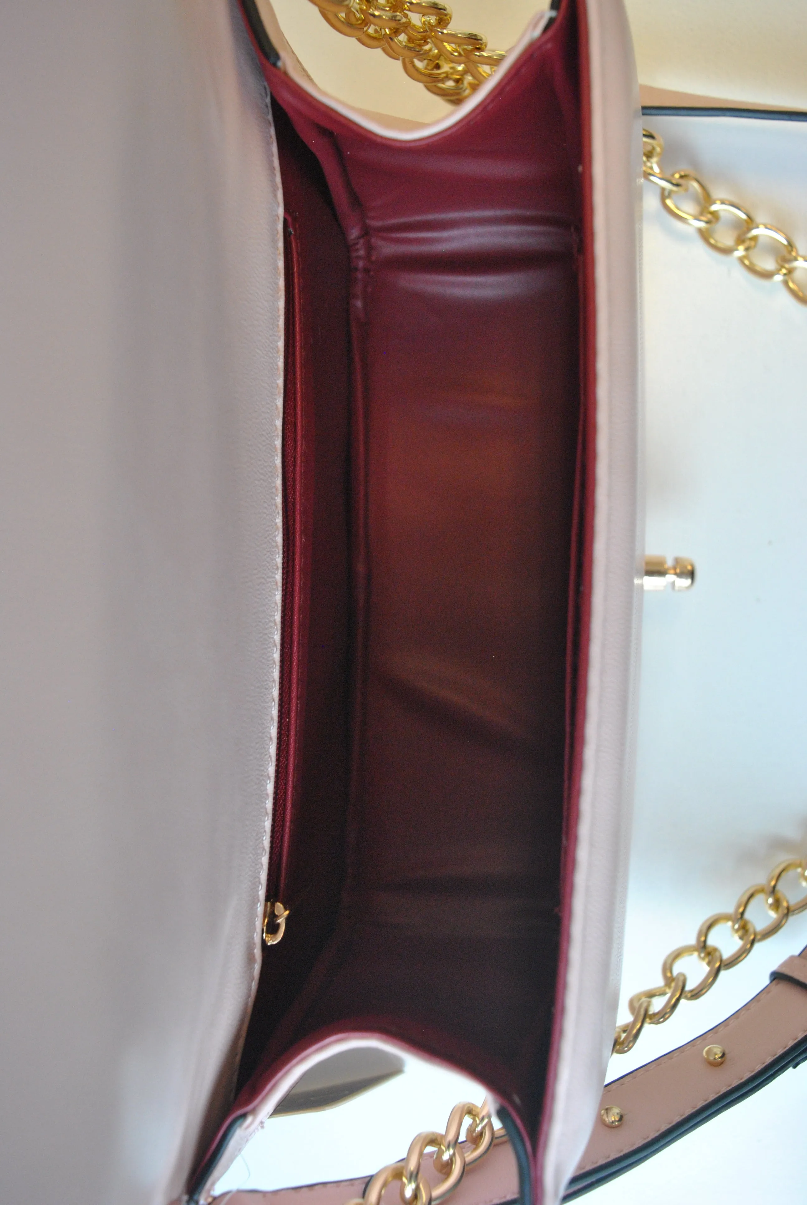 BLUSH PINK GUILTED MEDIUM CROSSBODY BAG WITH GOLD CHAIN