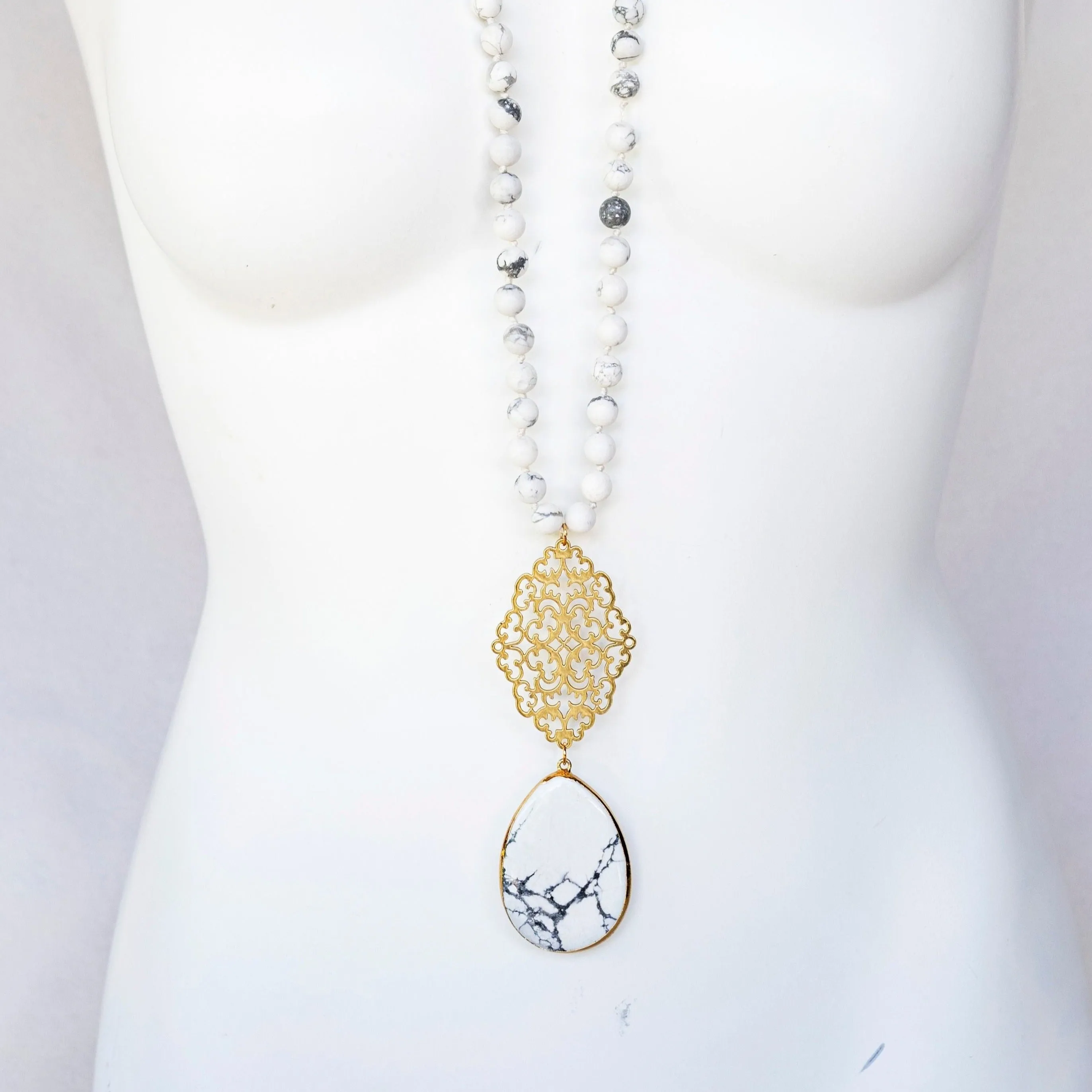 Boho & Mala Natural Tribal Round Howlite Stone Gold Necklace TN10029