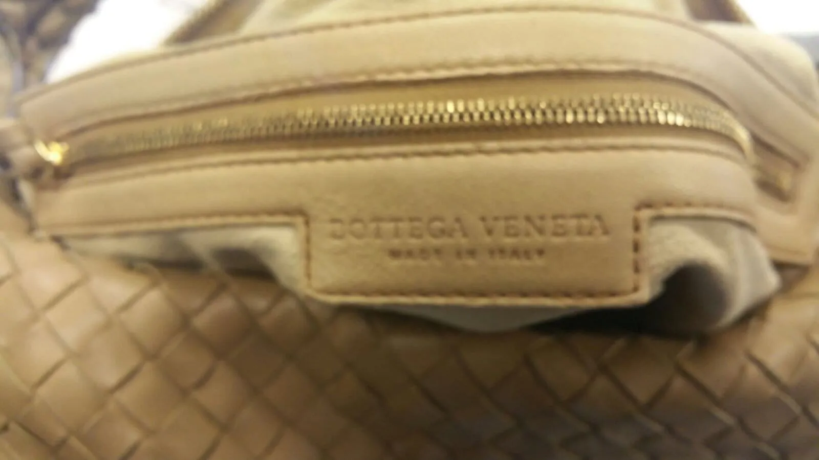 BOTTEGA VENETA Espresso Intrecciato Nappa Medium Veneta Hobo Bag - Sale