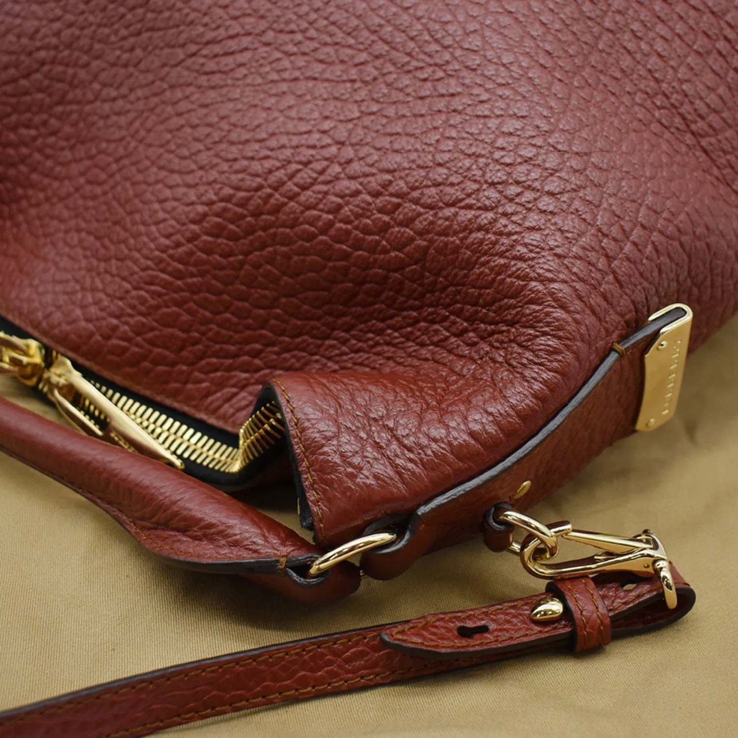 BURBERRY Ledbury Heritage Grained Leather Hobo Shoulder Bag Red