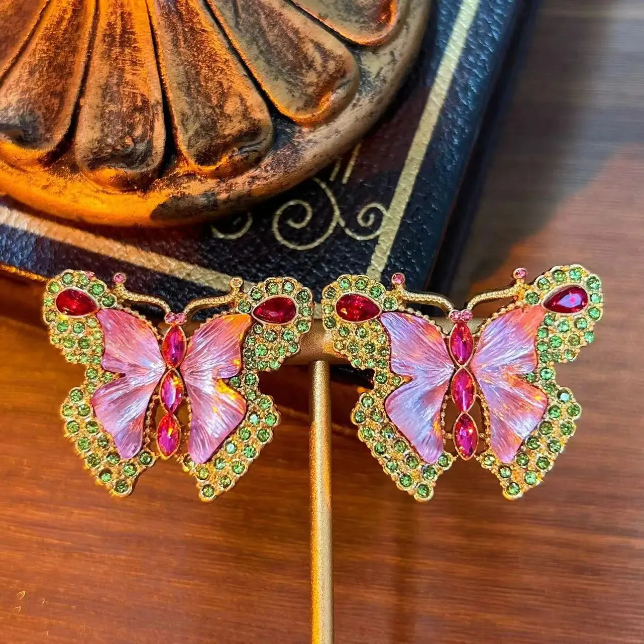 Butterfly pink rhinestone  necklace