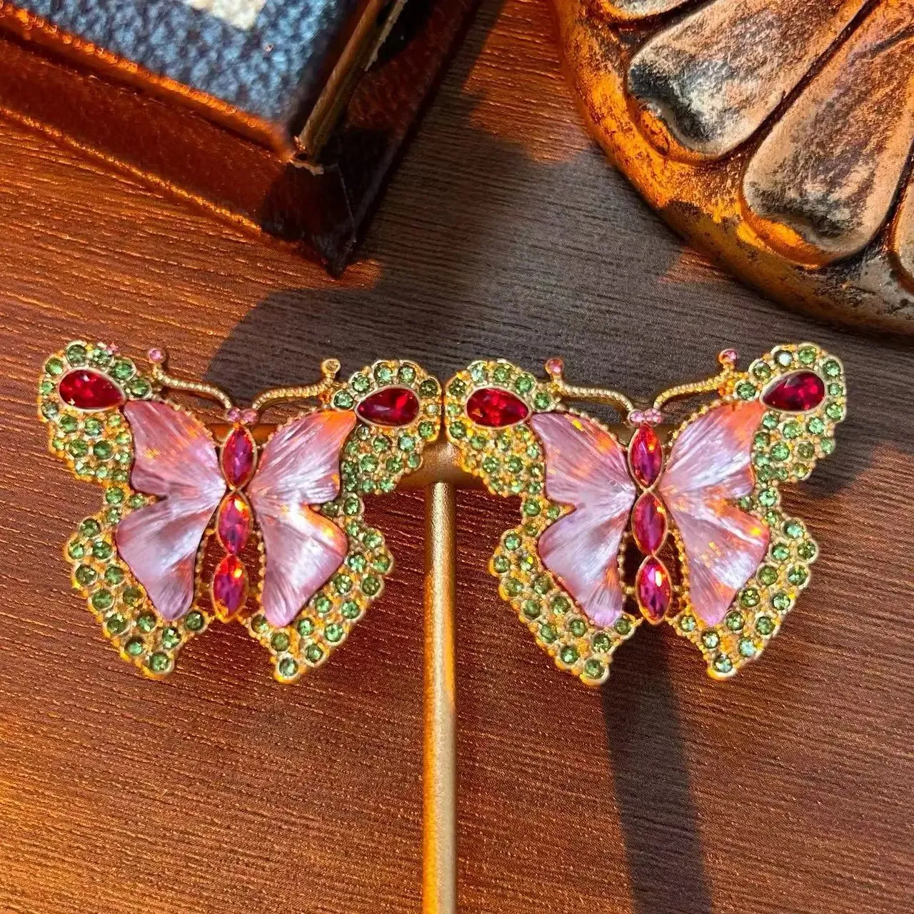 Butterfly pink rhinestone  necklace