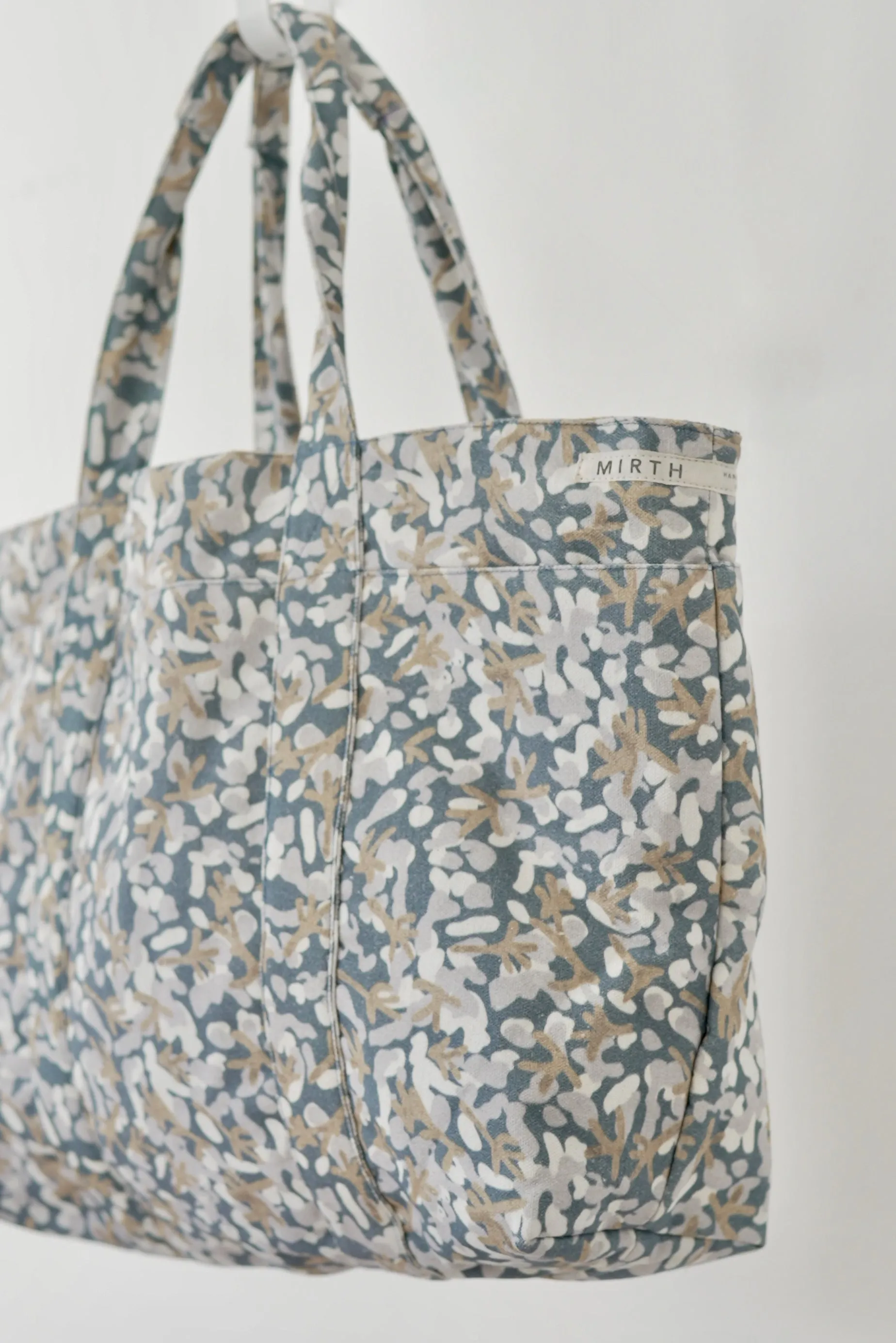 Canvas Beach Tote in Big Sky