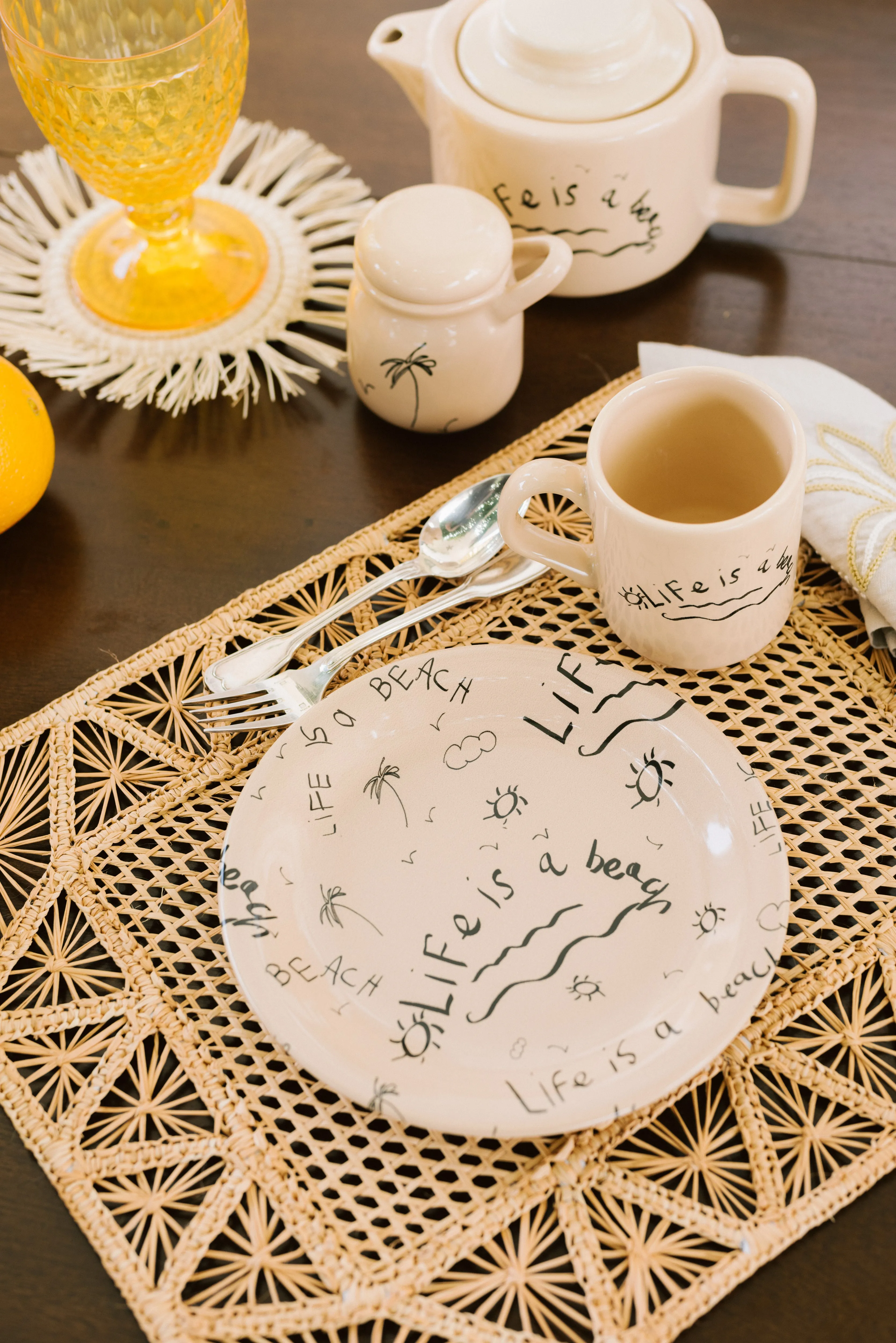 Ceramic Quarter Plate/Dessert Dish “Life is a Beach” (Set of 4)