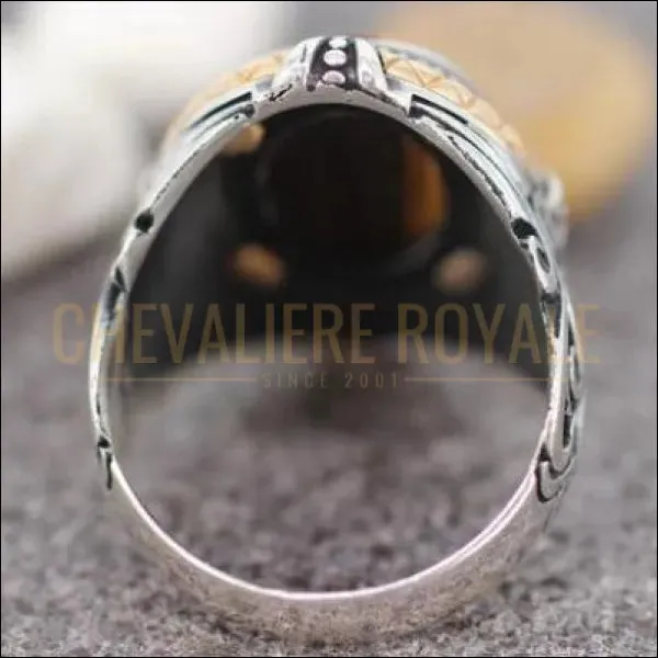 Chevalière homme en argent simple et chic avec pierre oeil de tigre