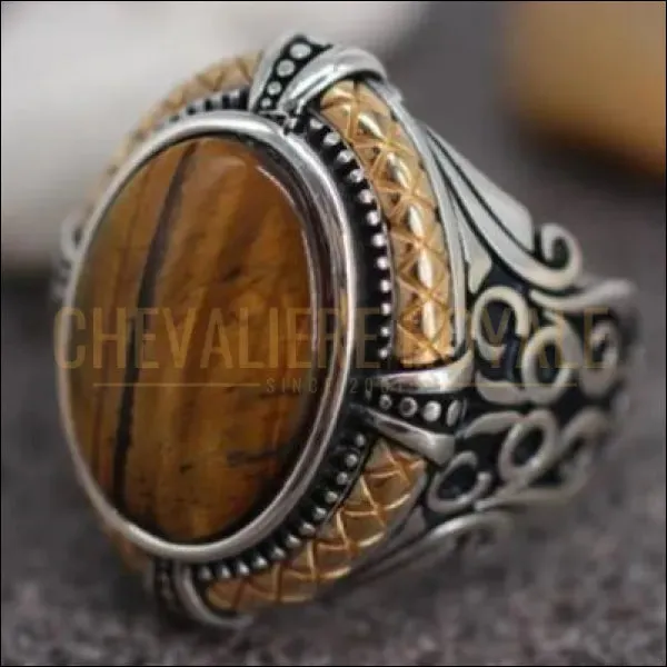 Chevalière homme en argent simple et chic avec pierre oeil de tigre