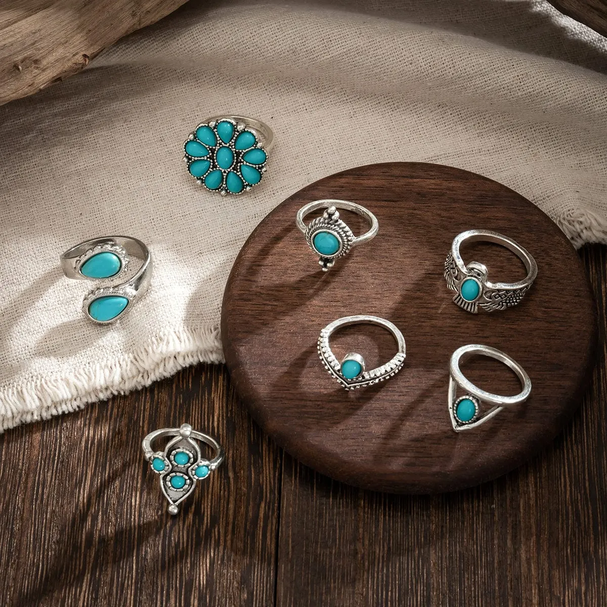 Chic 7 Pieces Antique Silver Embossed Pattern Turquoise Ring Set