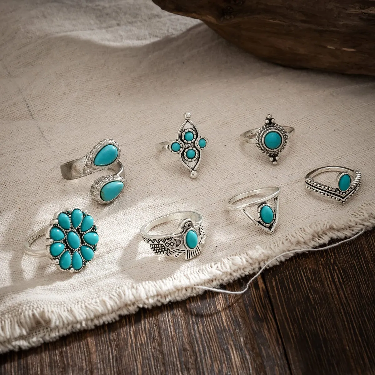 Chic 7 Pieces Antique Silver Embossed Pattern Turquoise Ring Set