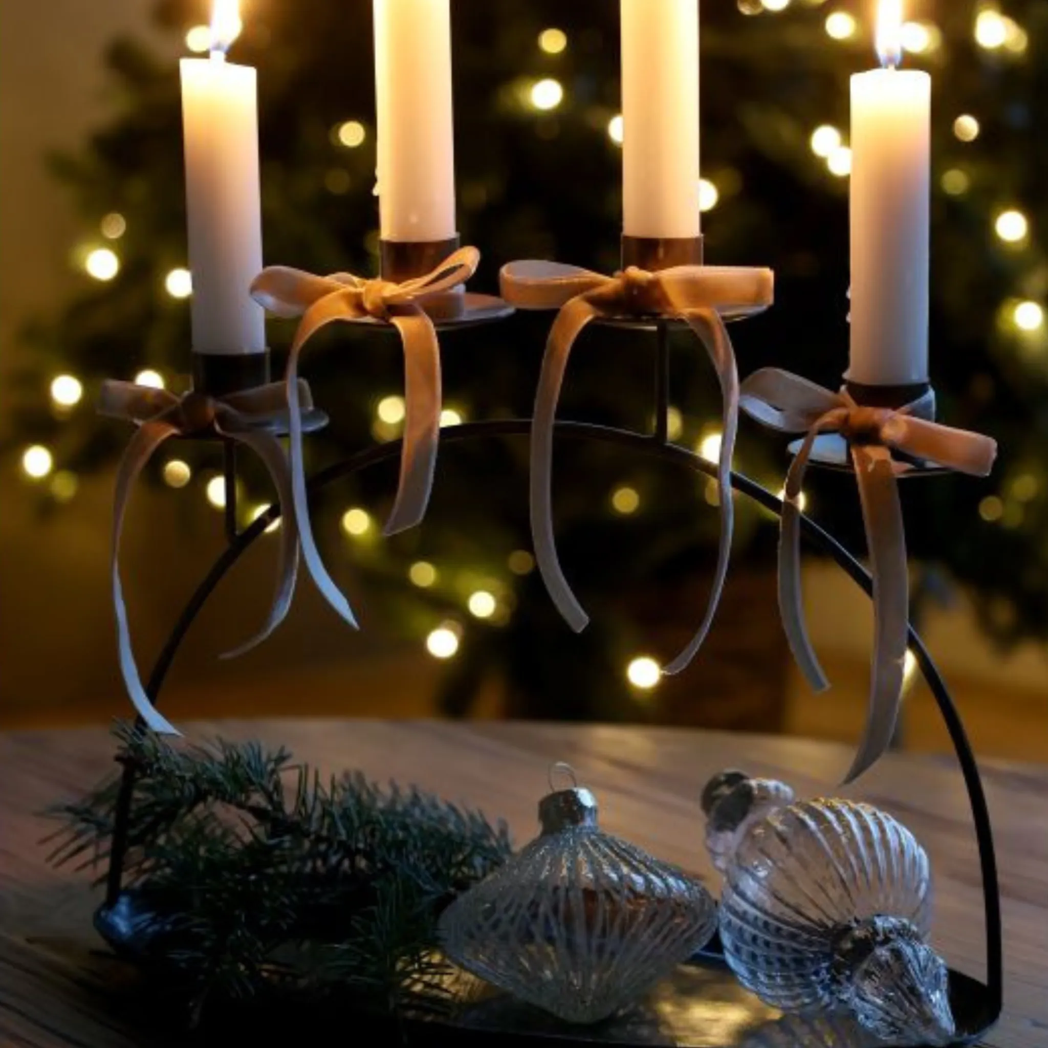 Chic Antique Ornament