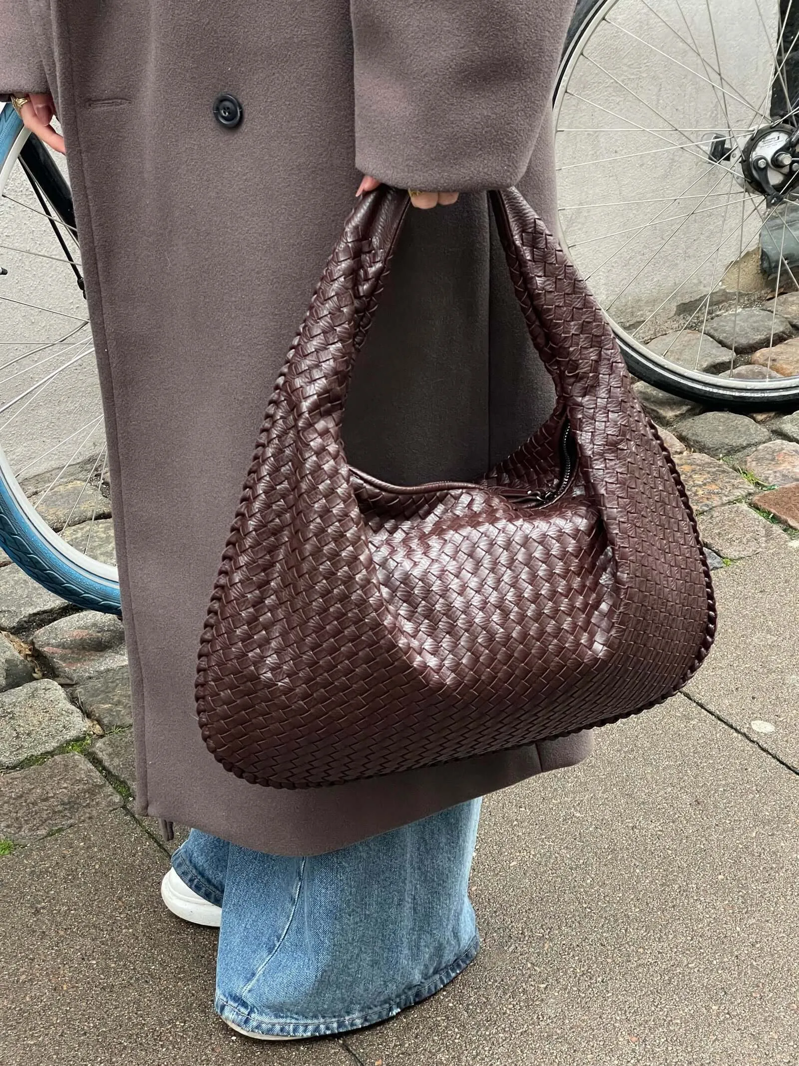 Chic Vegan Leather Hobo Bag for Women