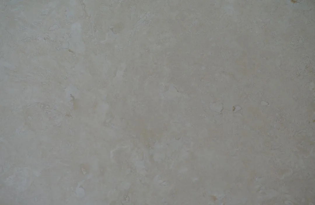 CLASSIC MEDIUM Travertine Honed-Filled Tile