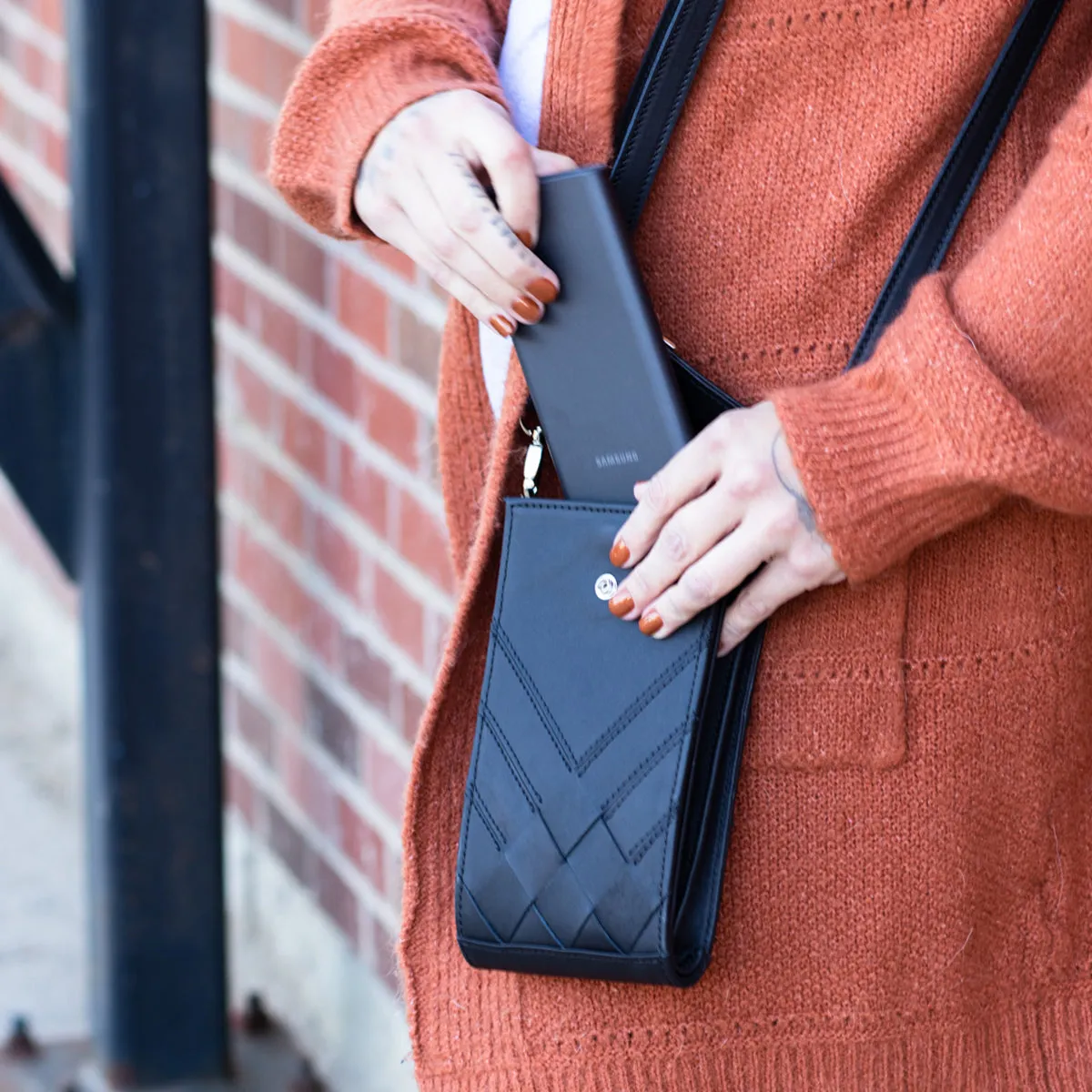 Criss-Cross Genuine Leather Matte Black Crossbody Handbag