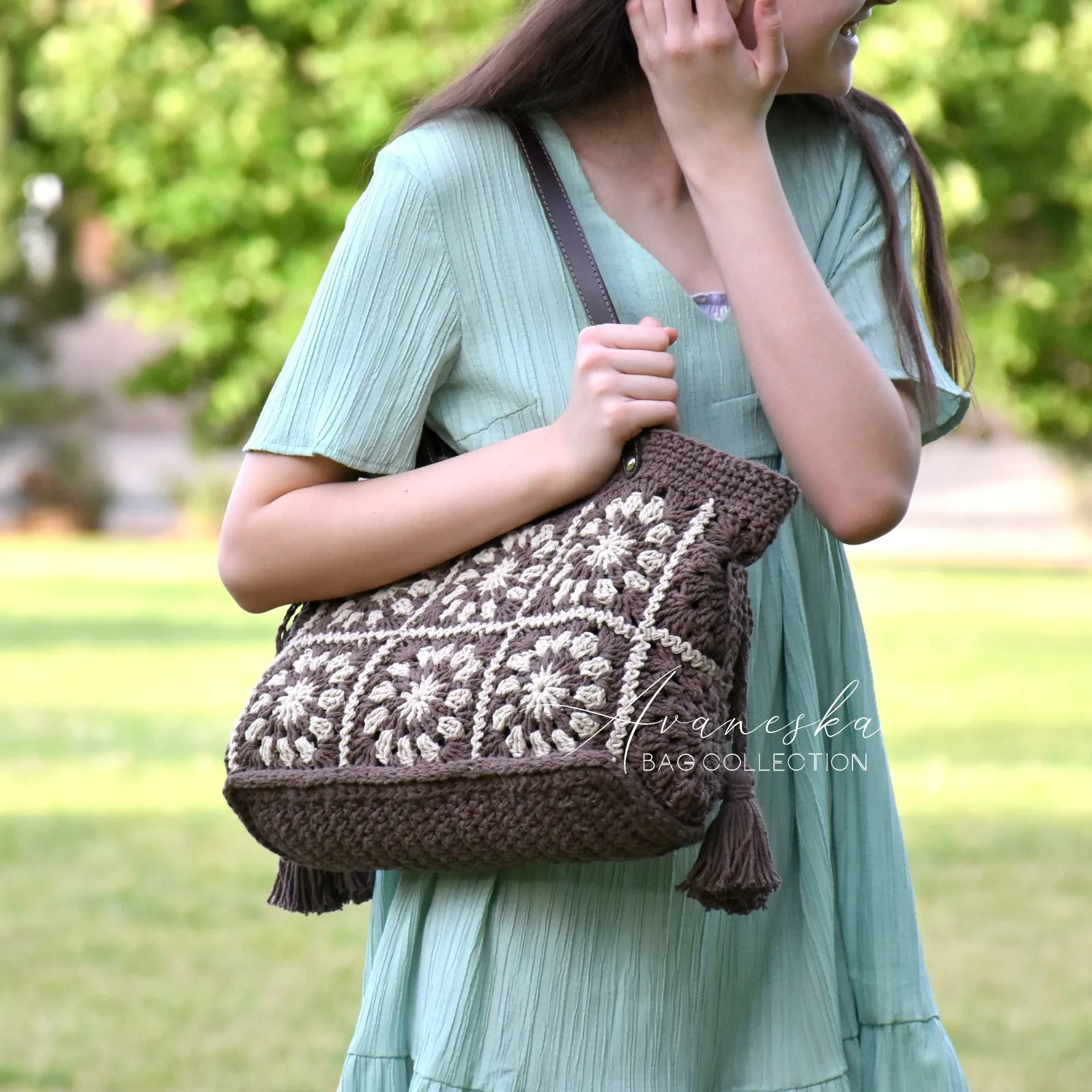 Crochet Granny Squares Shoulder Bag | BEVERLY