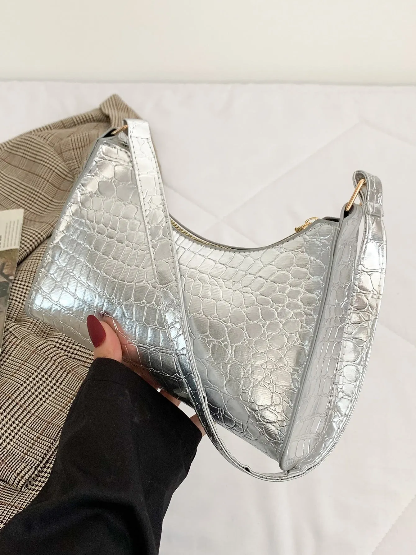 Crocodile Embossed Baguette Bag_white