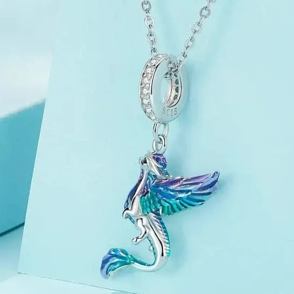 Elegant Chameleon Charm with Green Stone