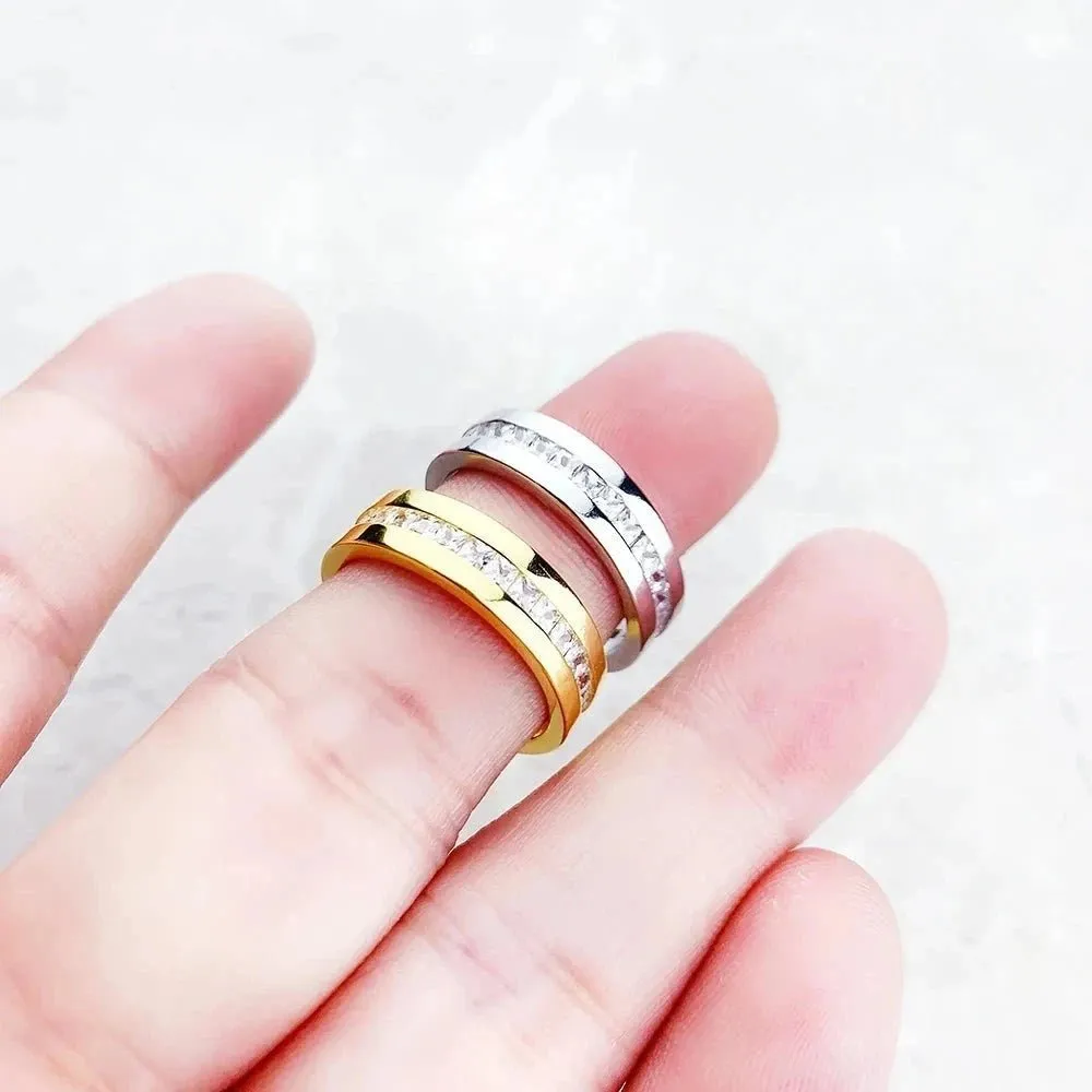 Elegant Dazzling Diamond 6mm Ring Band