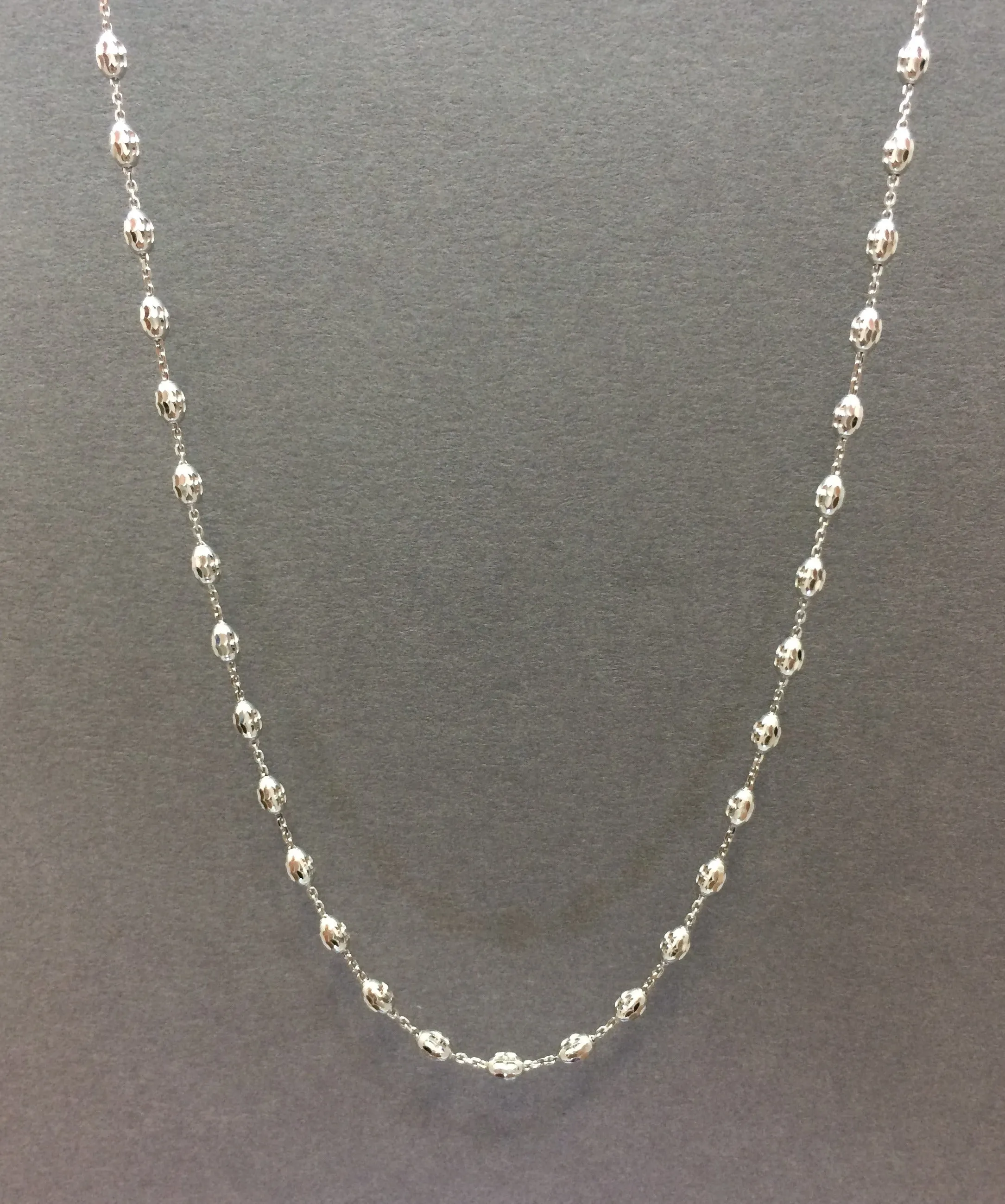 Elegant Diamond-Cut Ball Station Necklace