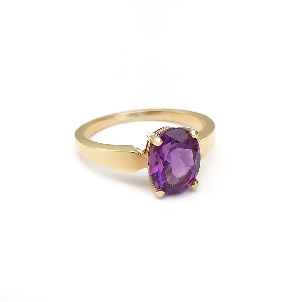 Elegant Oval Cut Amethyst Solitaire Yellow Gold Ring