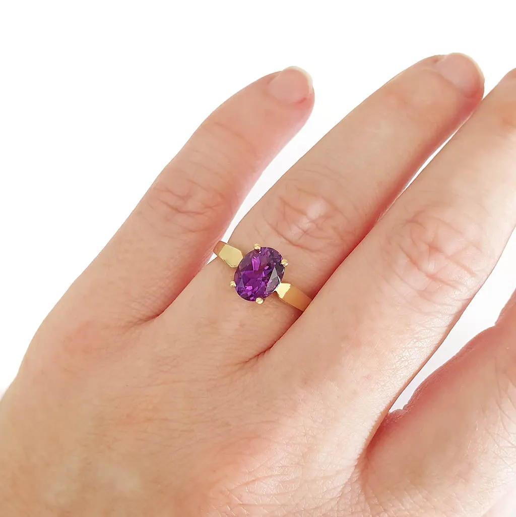Elegant Oval Cut Amethyst Solitaire Yellow Gold Ring