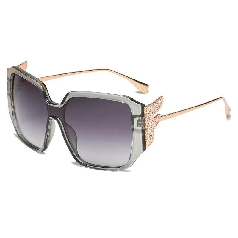 Fashion Diamond Wings Vintage Oversized 2021 Women Shades
