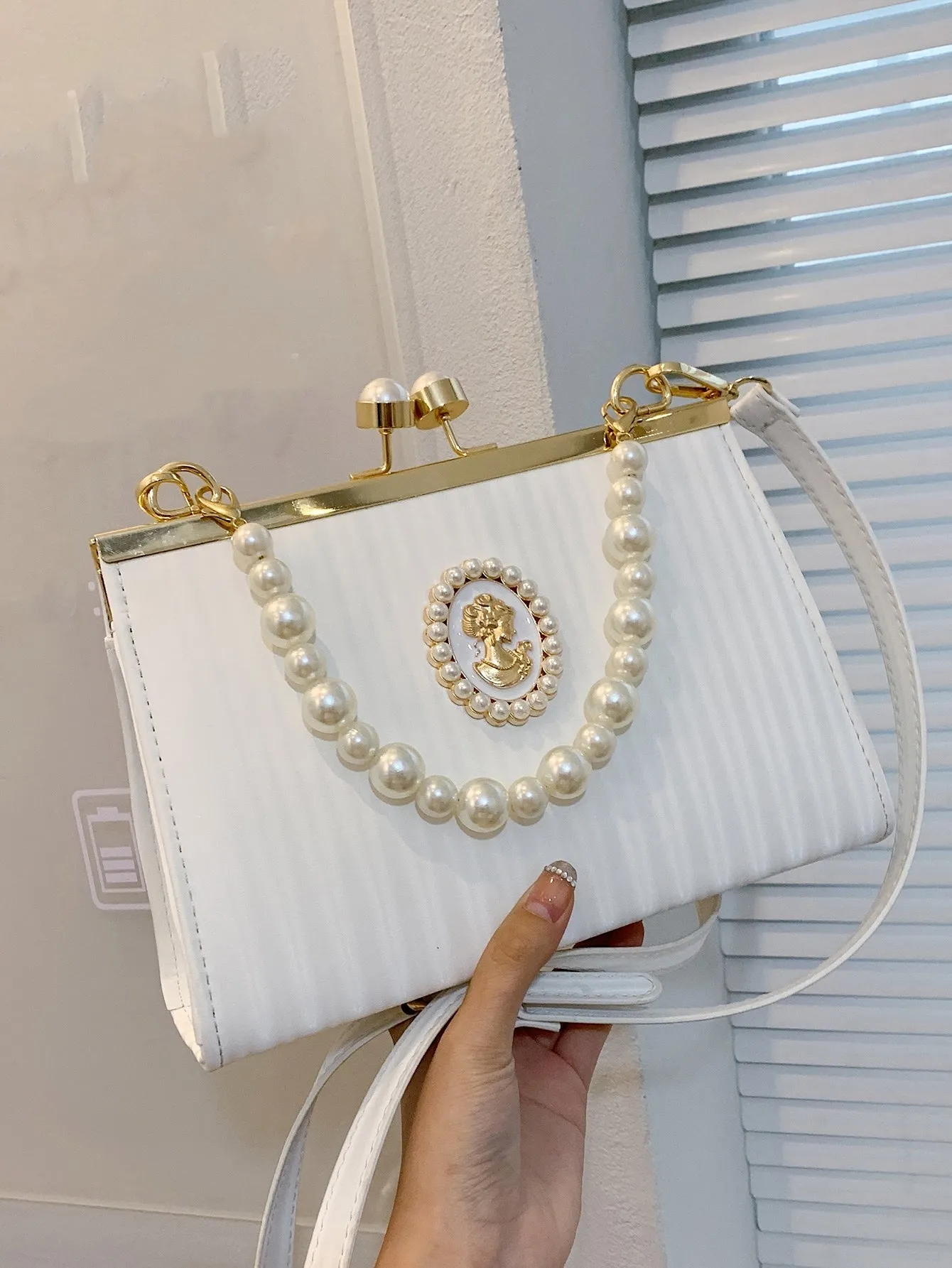 Figure & Faux Pearl Decor Kiss Lock Square Bag - White- FD ⚡