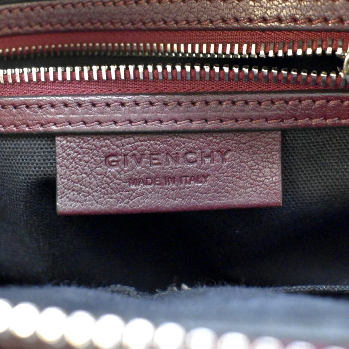 GIVENCHY Antigona Small Aubergine Leather Shoulder Bag Burgundy