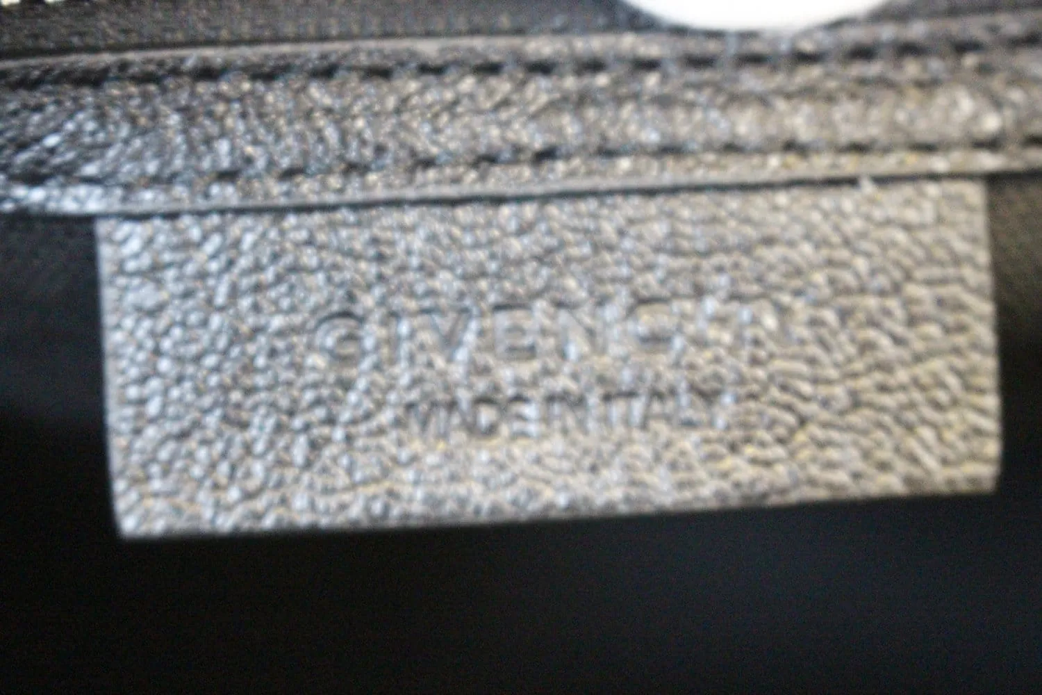 GIVENCHY Black Leather Antigona Shoulder Bag