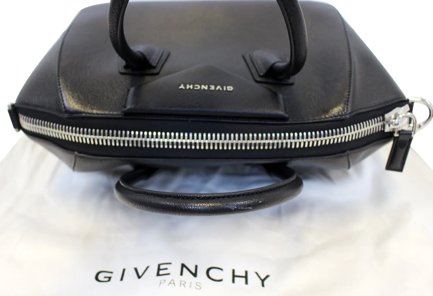 GIVENCHY Black Leather Antigona Shoulder Bag