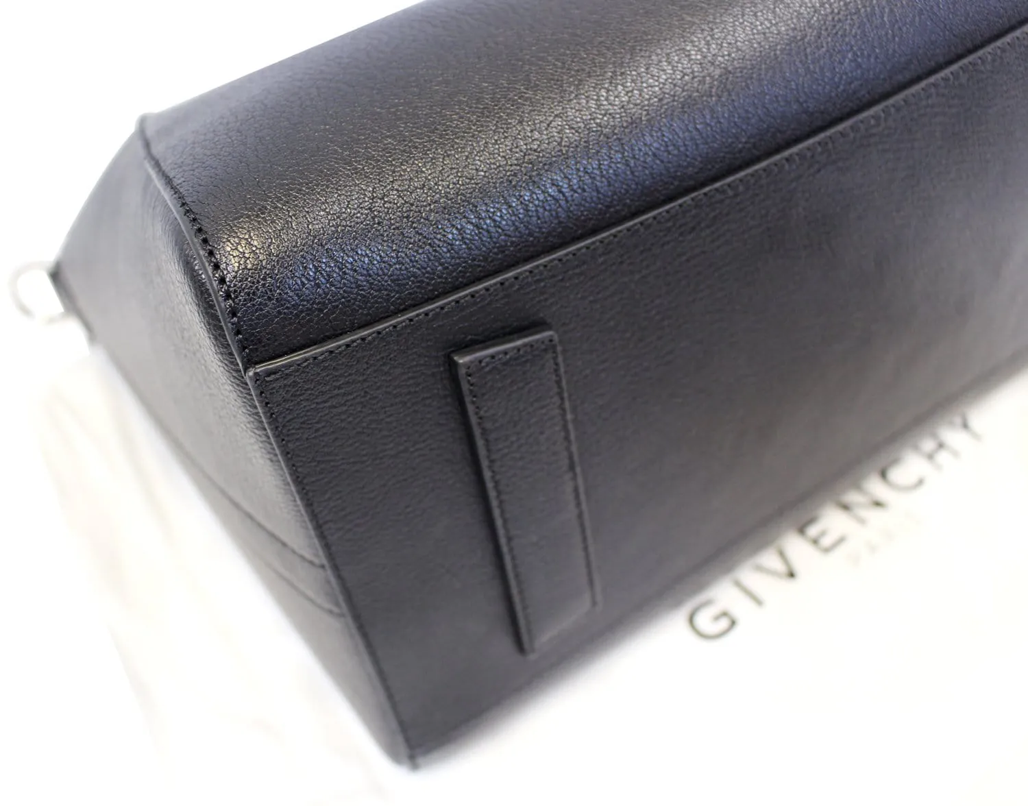GIVENCHY Black Leather Antigona Shoulder Bag