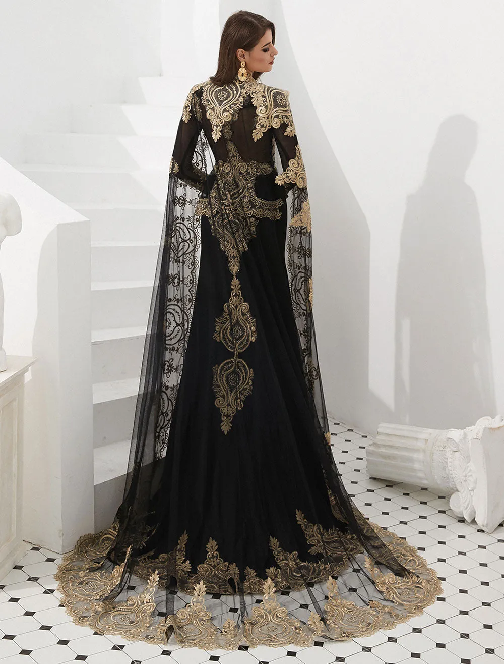 Gorgeous Luxury Evening Dresses Embroidered Beaded Queen Anneneck Long Sleeve Formal Gowns With Cloak