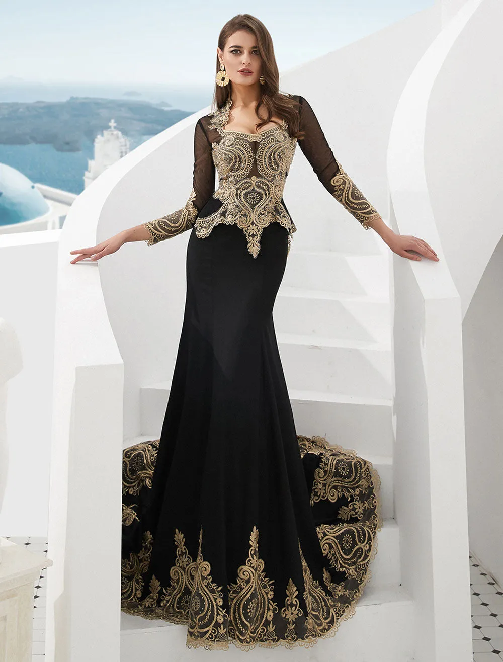Gorgeous Luxury Evening Dresses Embroidered Beaded Queen Anneneck Long Sleeve Formal Gowns With Cloak