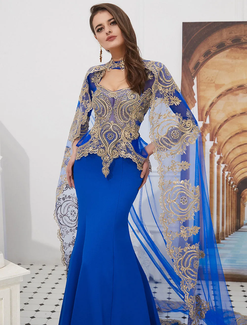 Gorgeous Luxury Evening Dresses Embroidered Beaded Queen Anneneck Long Sleeve Formal Gowns With Cloak