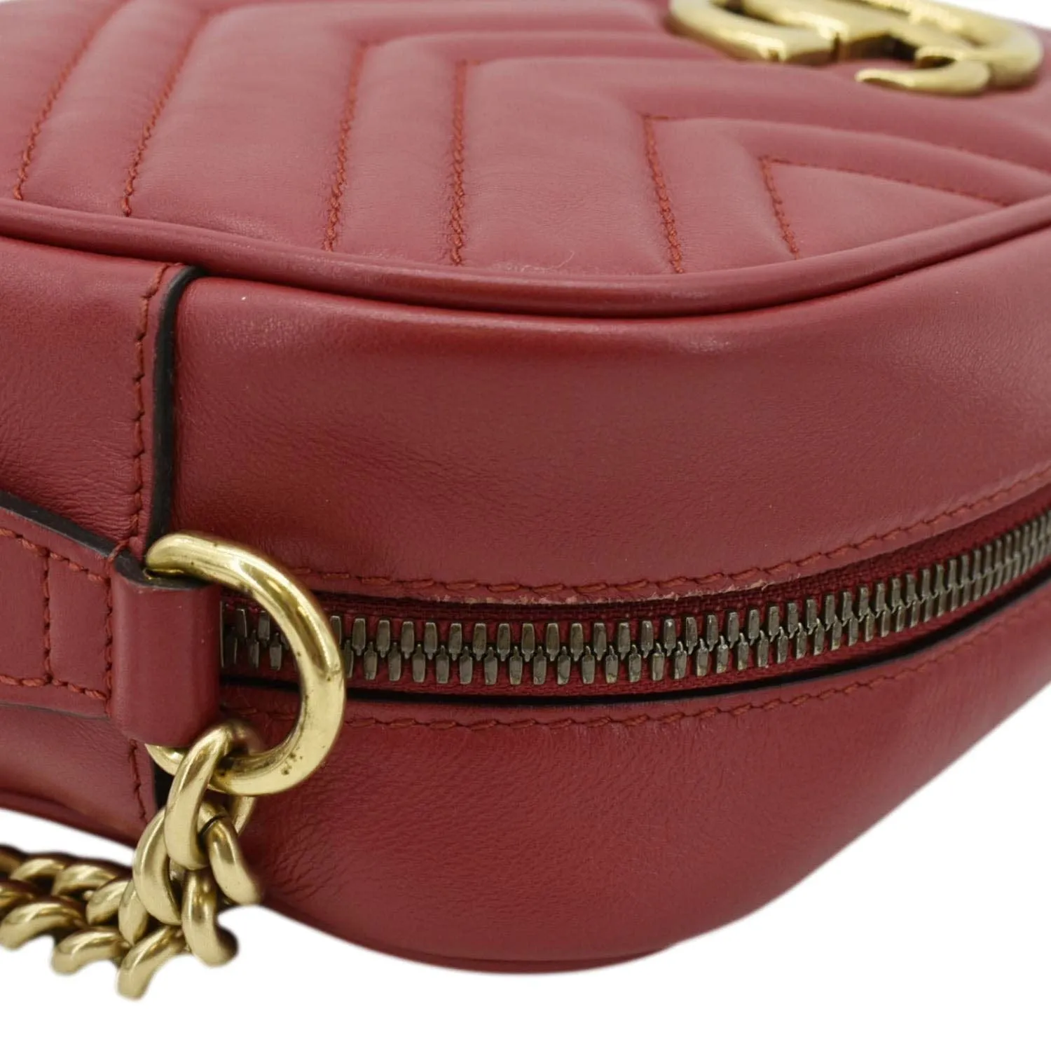 GUCCI GG Marmont Small Matelasse Chevron Leather Crossbody Camera Bag Red 447632