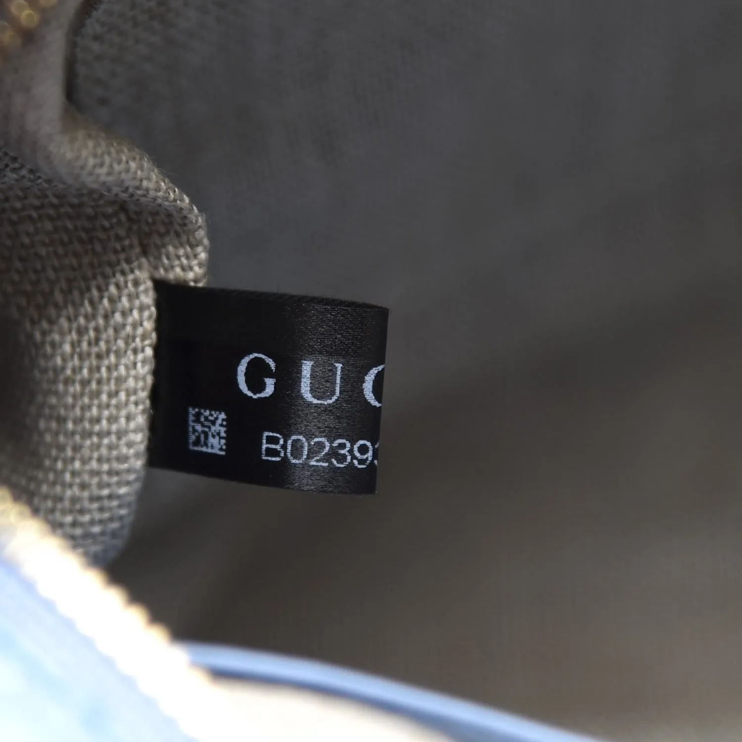 Gucci GG Microguccissima Leather Bree Camera Bag in Blue