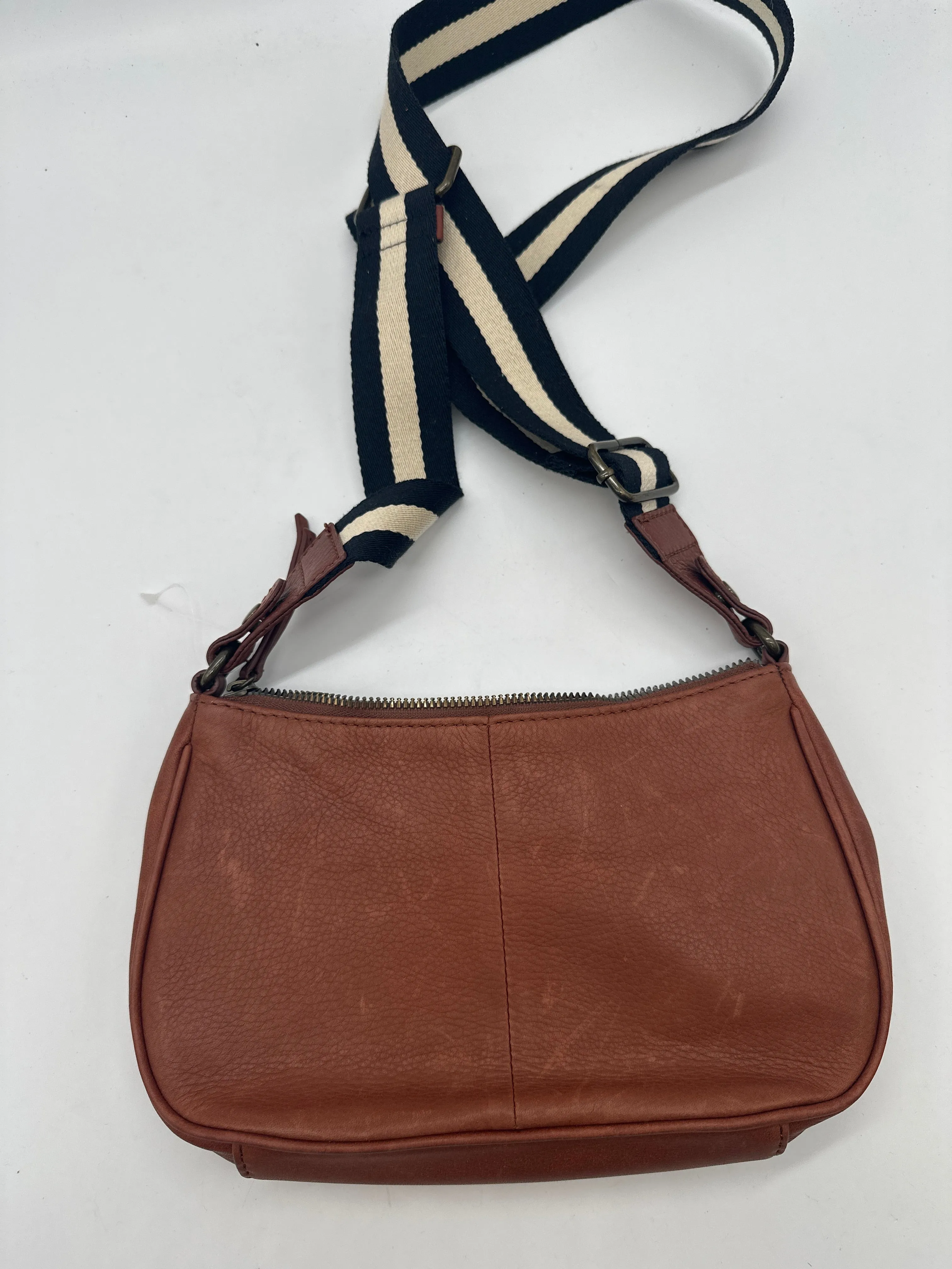 Handbag By Clothes Mentor, Size: Small