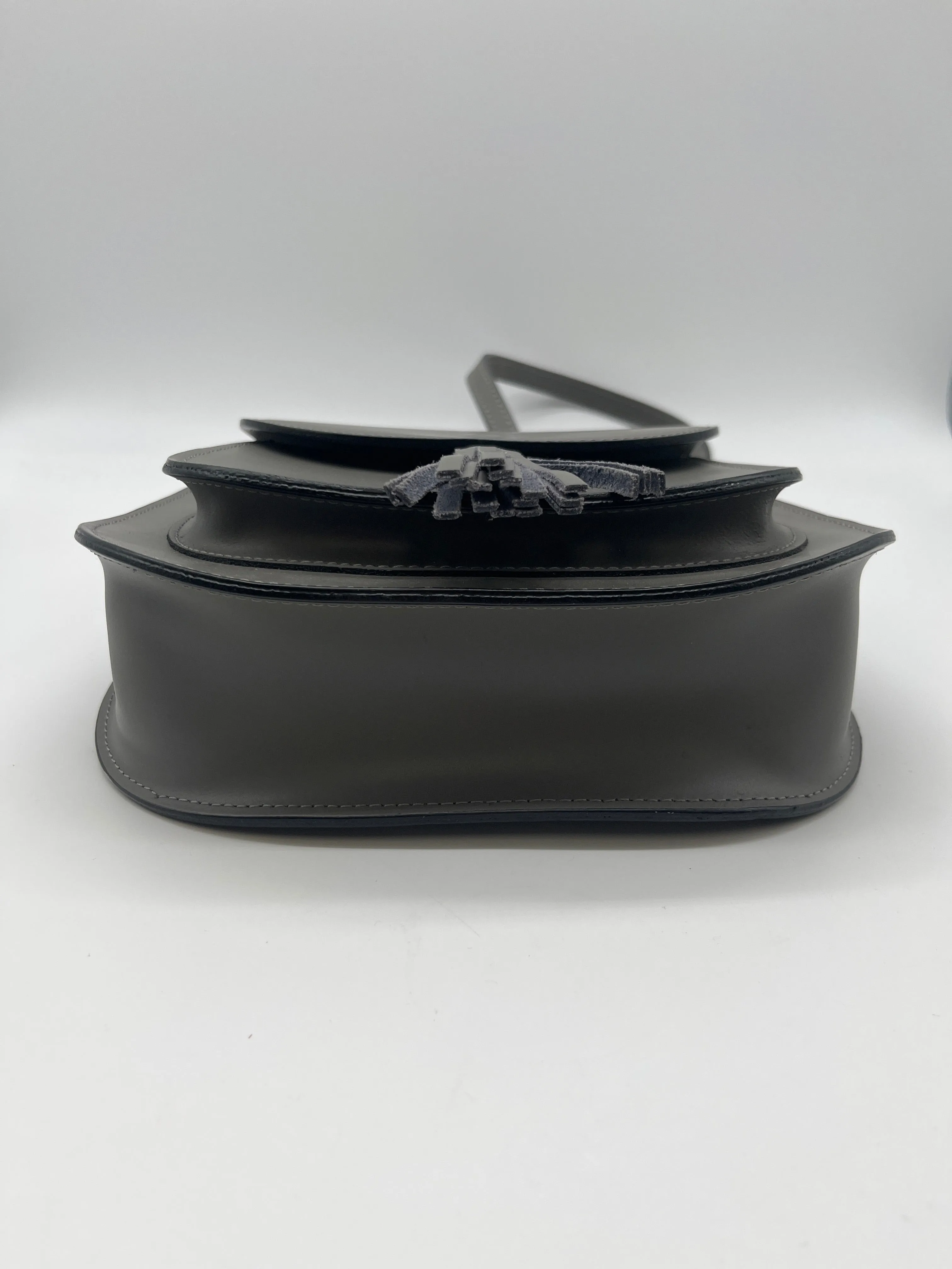 Handbag Leather By Clothes Mentor  Size: Small