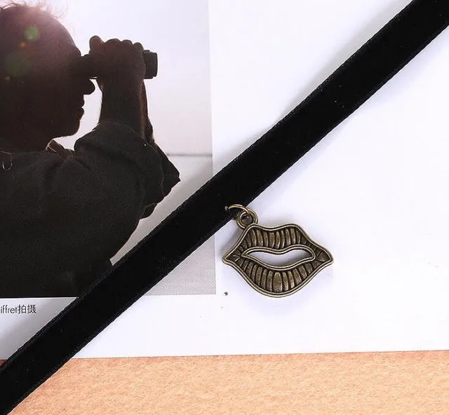 Handmade Hot Selling Vintage Stretch Tattoo Choker Necklace Gothic Punk Grunge Henna Elastic with Choker Pendant Necklaces